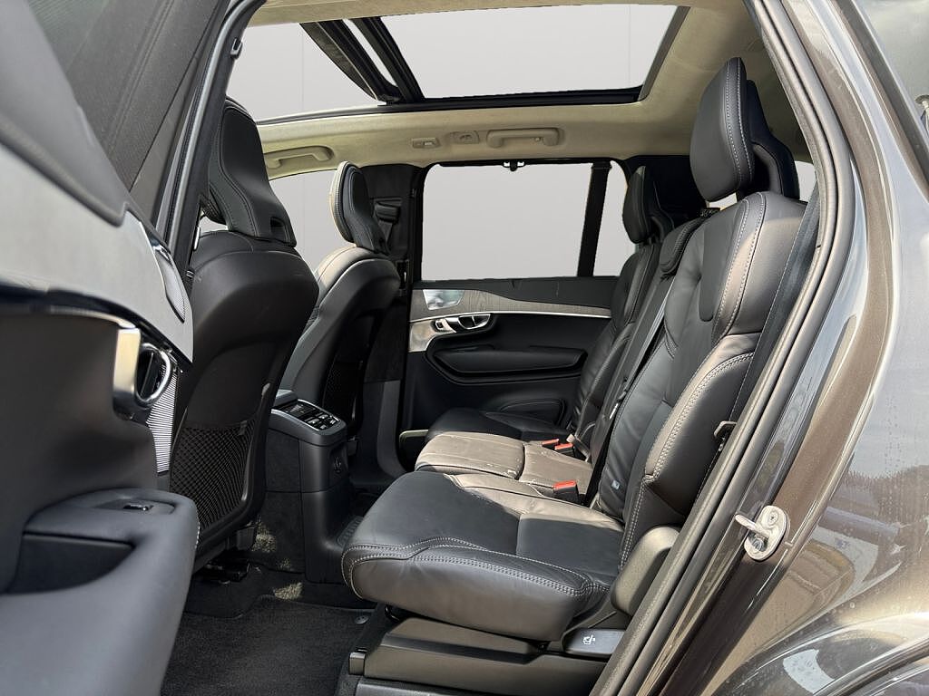 Volvo XC90 XC90 Recharge Ultimate, T8 AWD Plug-in Hybrid, Elektrisch/Benzin, Bright, 7 Sitz
