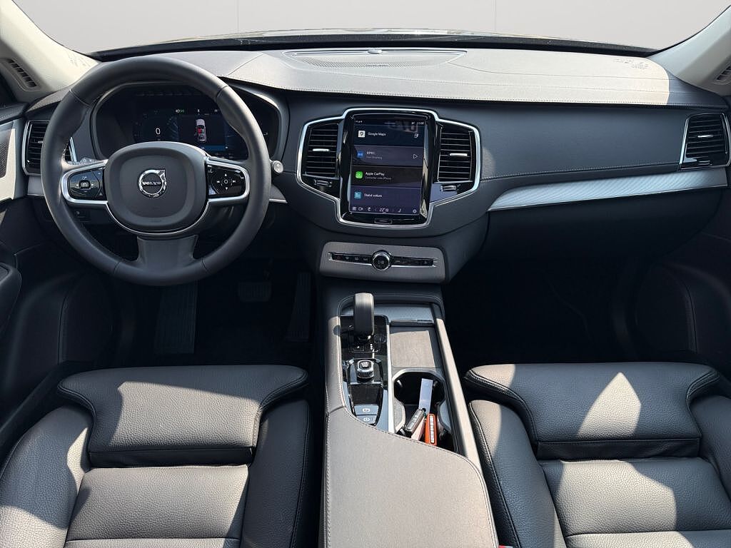 Volvo XC90 XC90 Plus, T8 AWD Plug-in Hybrid, Elektrisch/Benzin, Bright, 7 Sitze