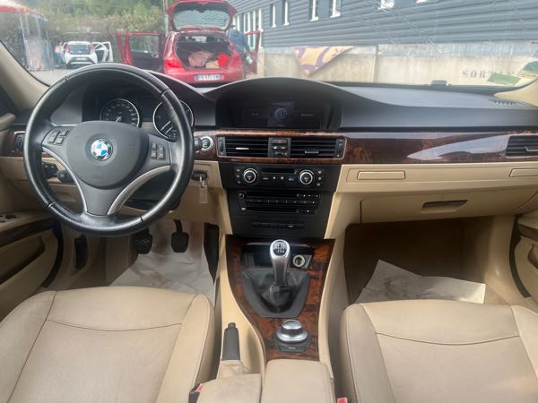 Bmw Serie 3 e90 318D 143cv pack luxe