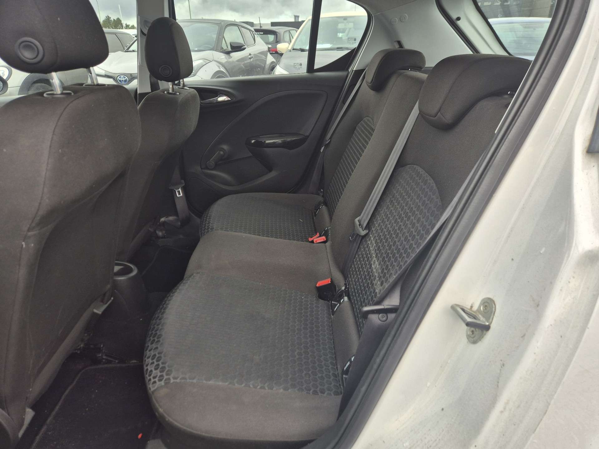 Opel Corsa 1.4i Cosmo / Radio / Clim / USB / Marchand/Export