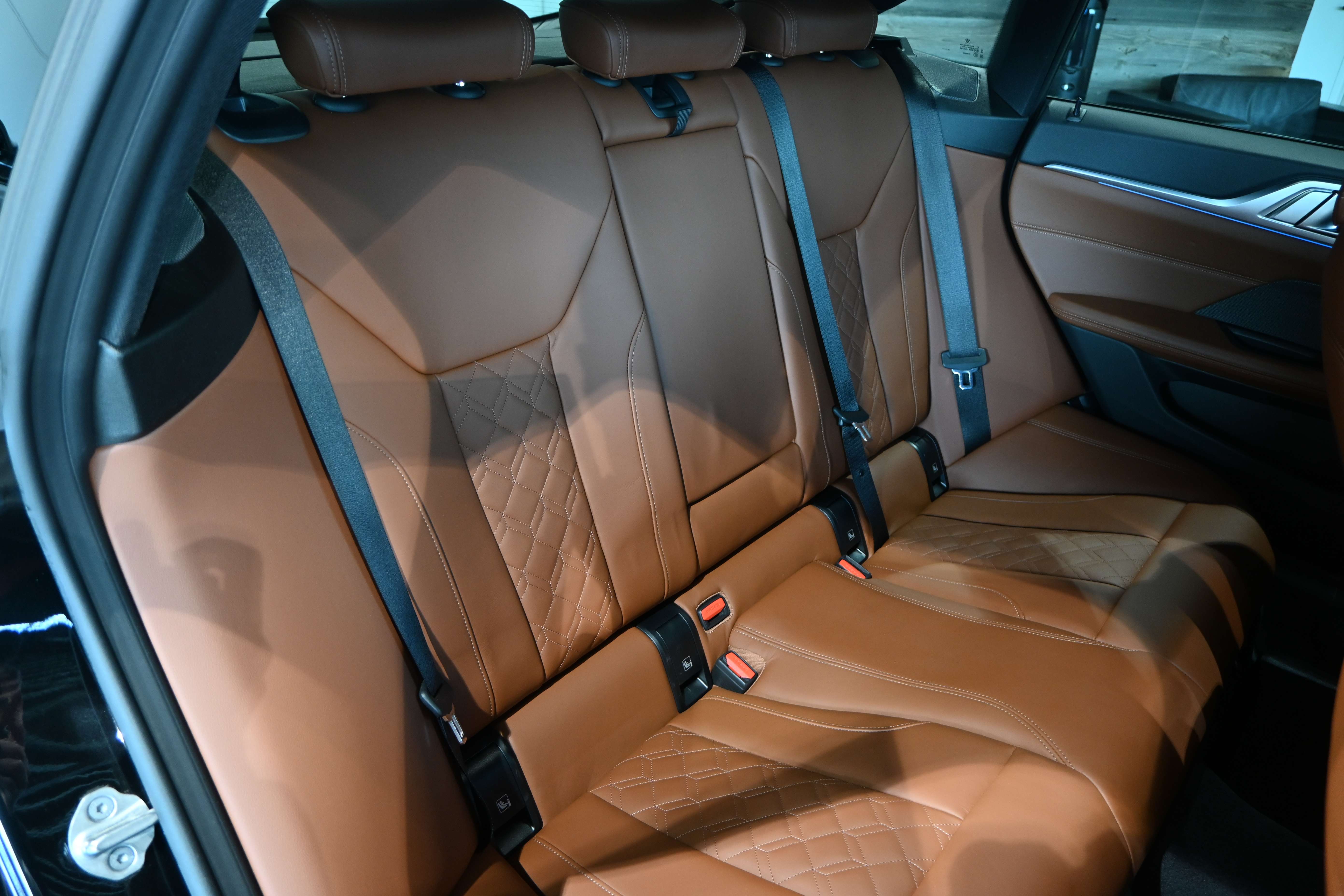 BMW i4 M50 xDrive Gran Coupé M-Pack *360°CAM/HUD/MEMORY*