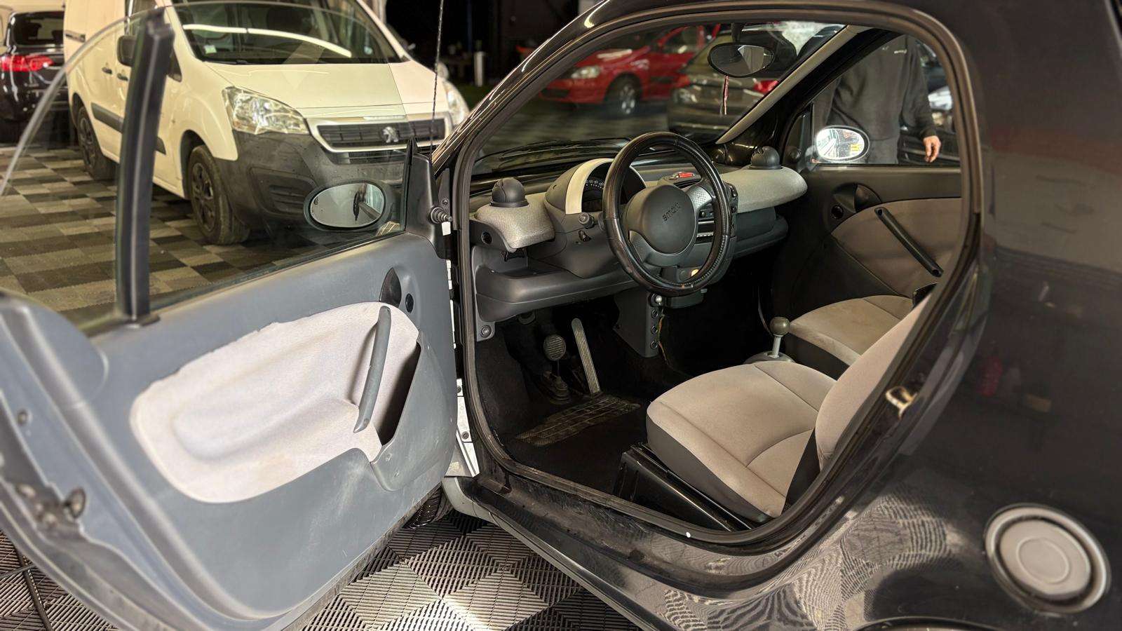 smart forTwo Coupé 0.7 Turbo AUTOMATIQUE bj. 2004 137000km