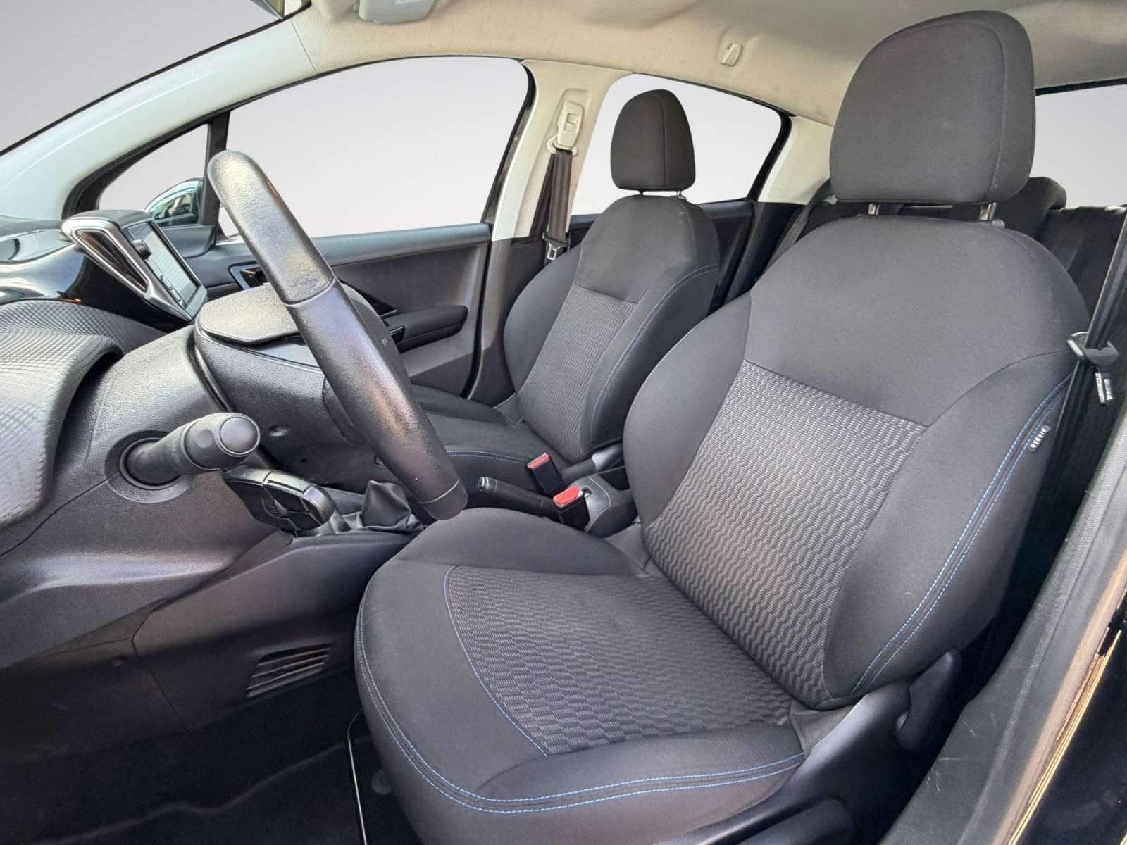 Peugeot 208 208 1.2i Style / Navi / Radar / Garantie 12 Mois