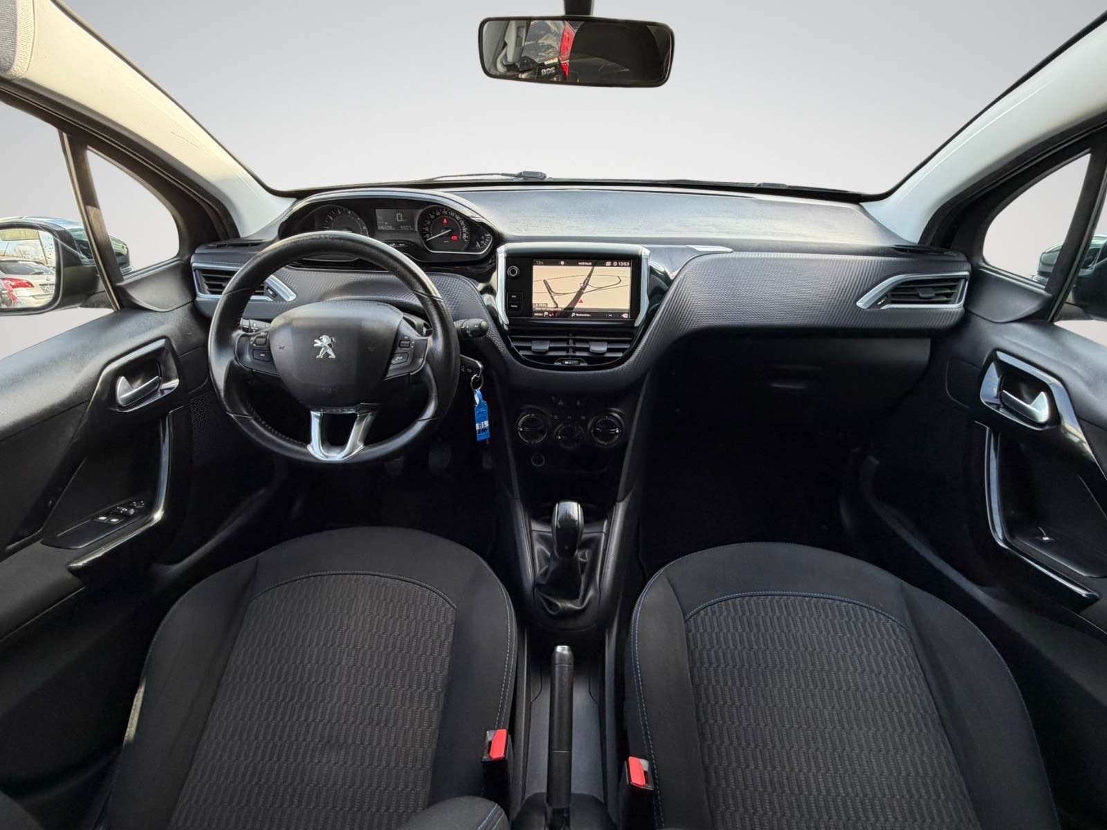 Peugeot 208 208 1.2i Style / Navi / Radar / Garantie 12 Mois