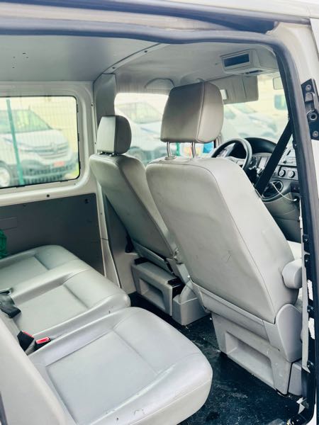 Volkswagen Transporter VI 2.0 BITDI 180 L2