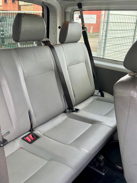 Volkswagen Transporter VI 2.0 BITDI 180 L2