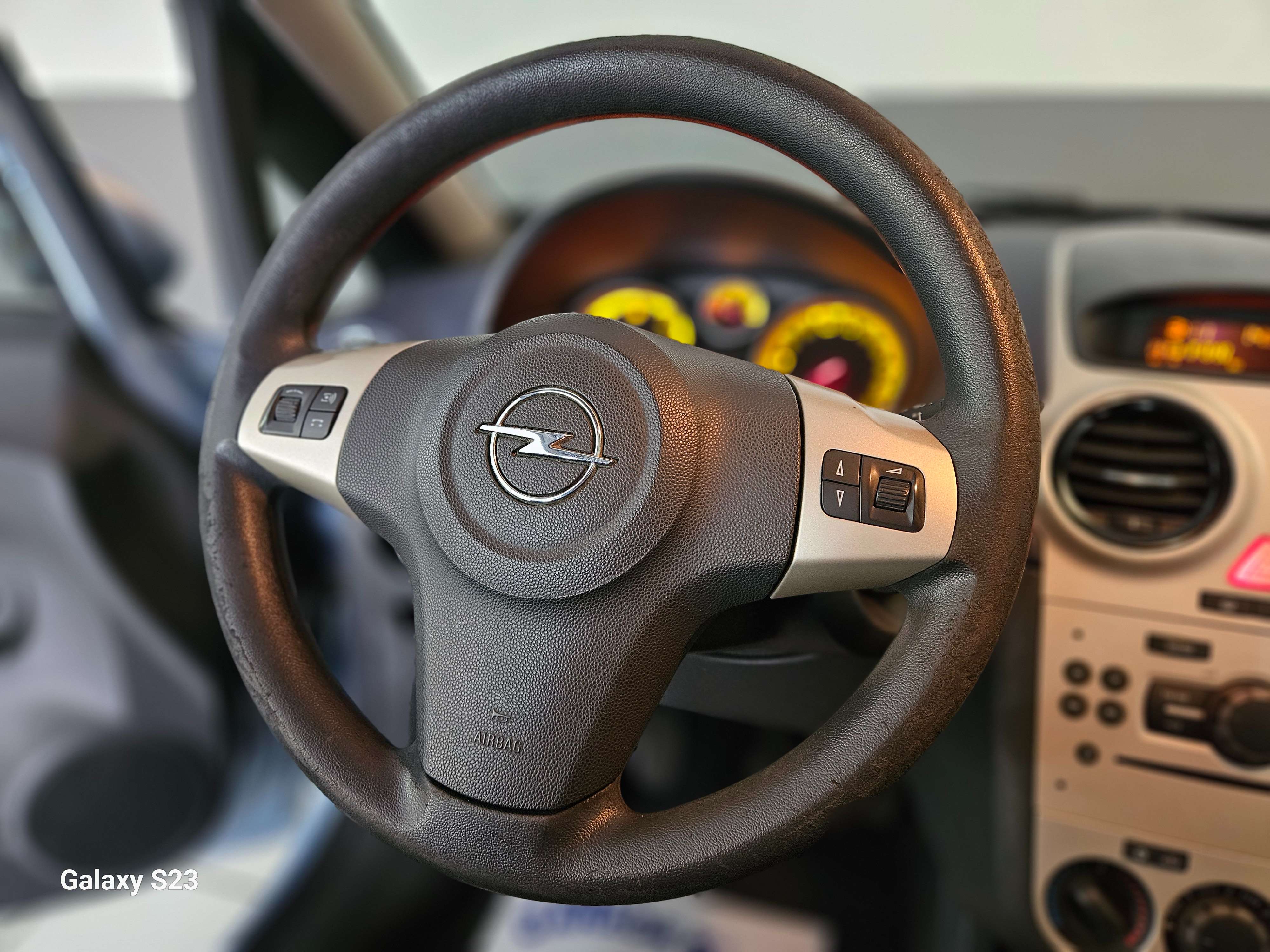 Opel Corsa 1.3 CDTi 75CV |PRET A IMMATRICULLER | CLIM | TOIT OUVRANT |