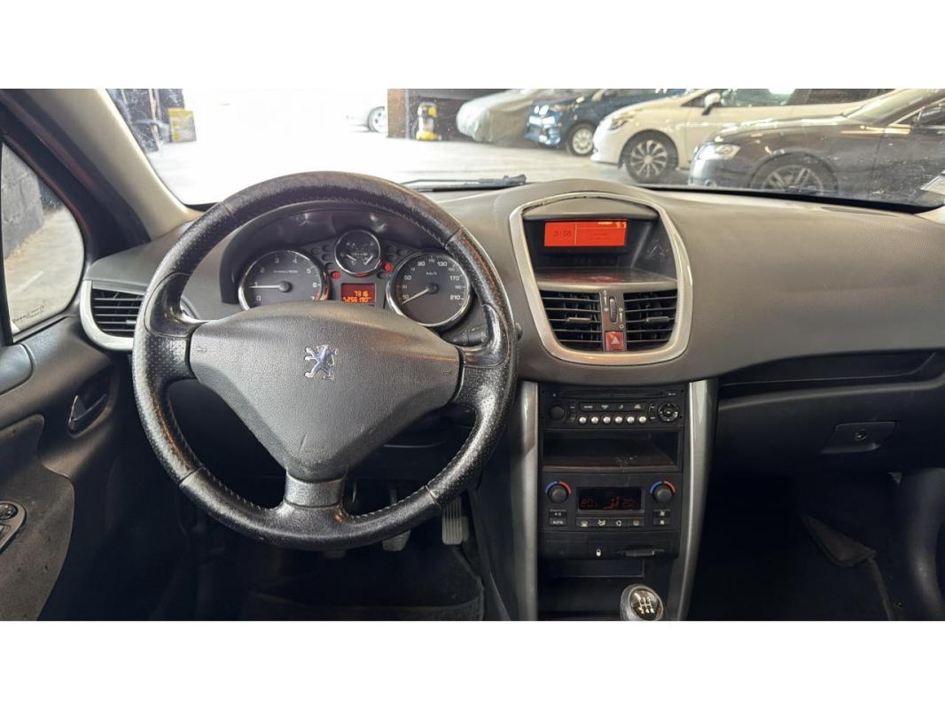 Peugeot 207 1.4i 16V BERLINE Exécutive PHASE 1