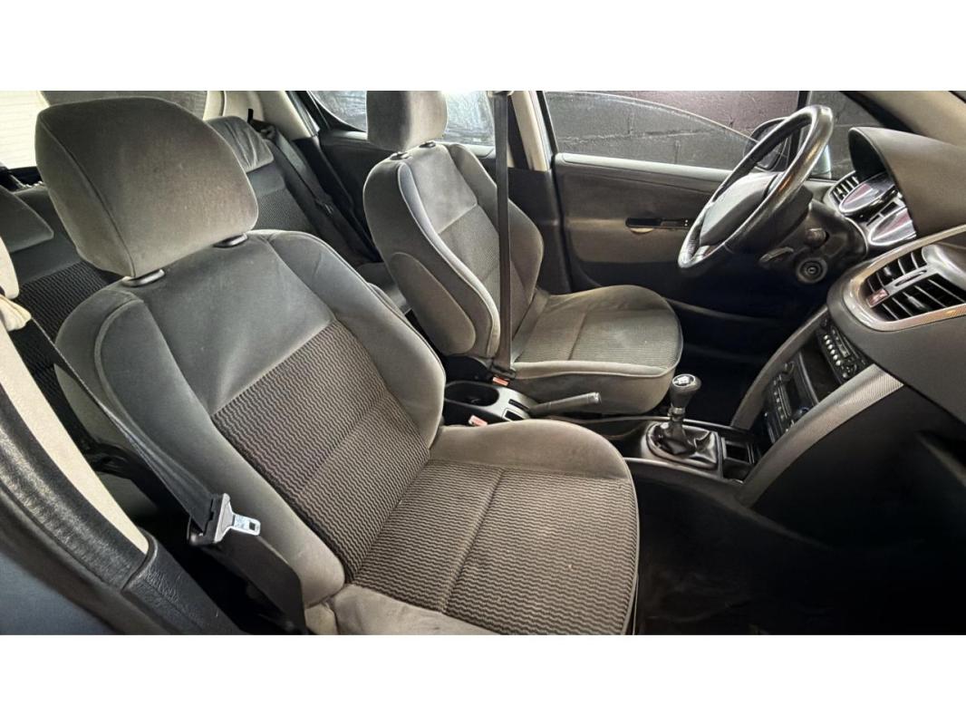 Peugeot 207 1.4i 16V BERLINE Exécutive PHASE 1