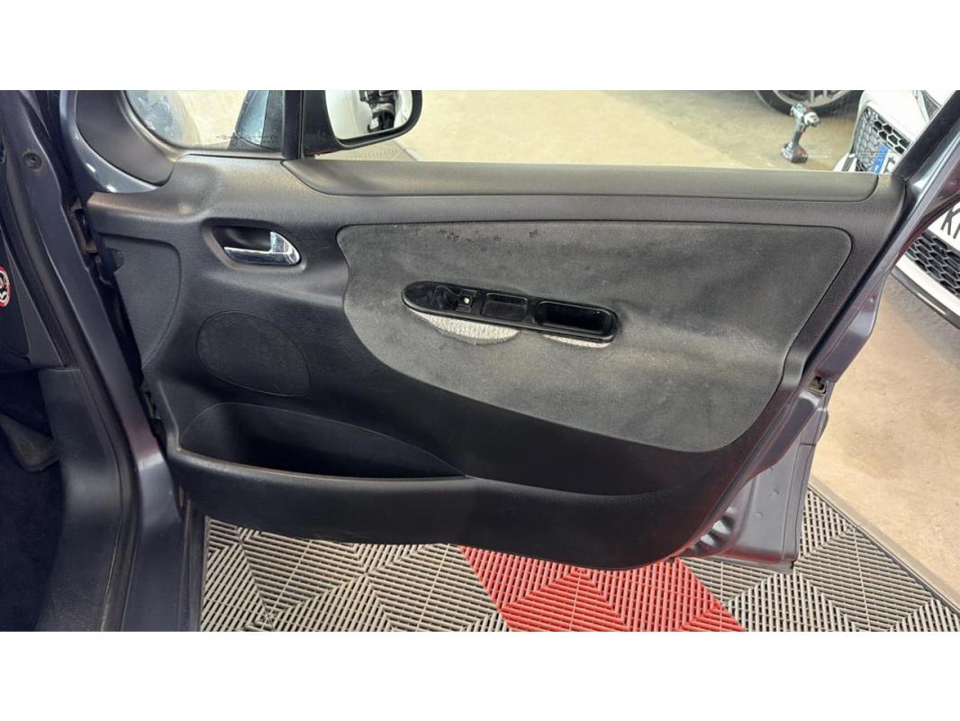 Peugeot 207 1.4i 16V BERLINE Exécutive PHASE 1