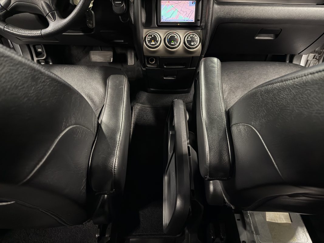Honda Cr-v II 2.0 VTEC 150 Cv BOITE AUTOMATIQUE CUIR TOIT OUVRANT GPS 94 100 Kms - GARANTIE 1 AN