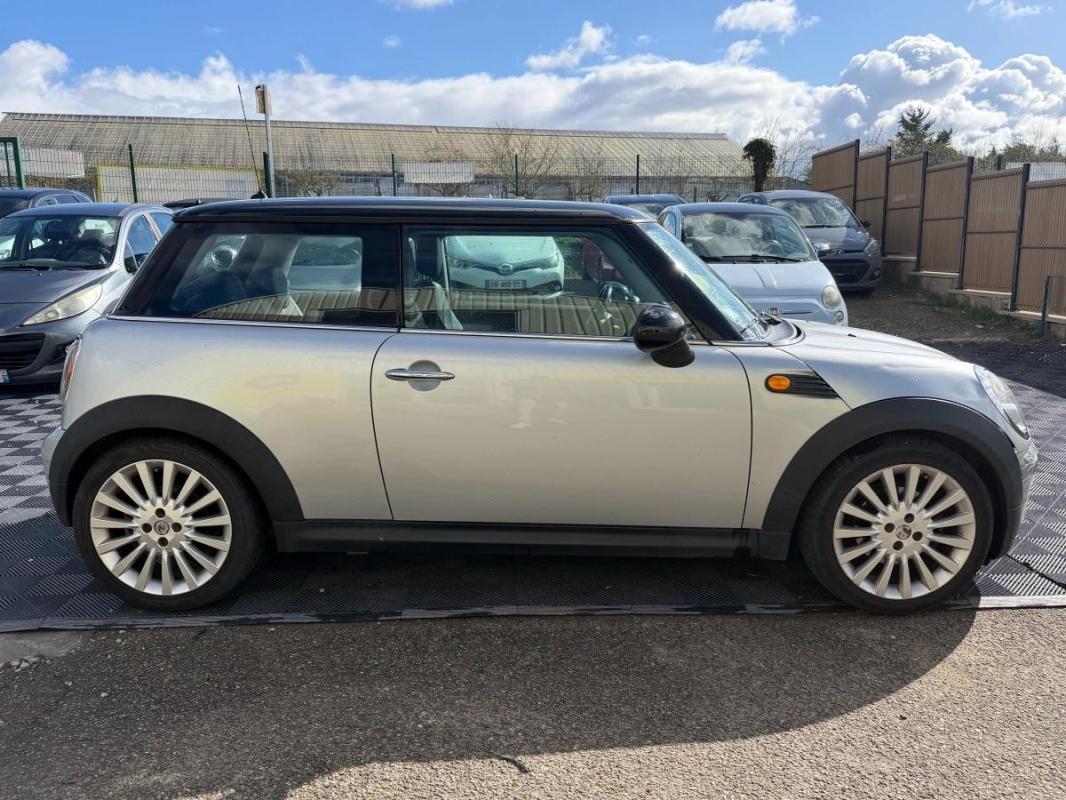 Mini Mini 1.6 120 COOPER MOTEUR A CHAINE- EMBRAYAGE NEUF-INTERIEUR CUIR-CLIMATISATION-JANTES ALU 17