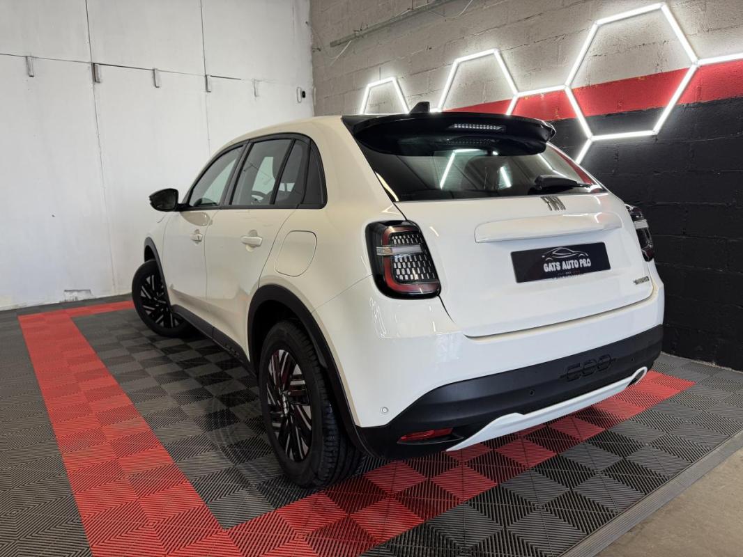 Fiat 600 1.2 Hybrid - 100 BV DCT 2023 BERLINE 1ERE MAIN