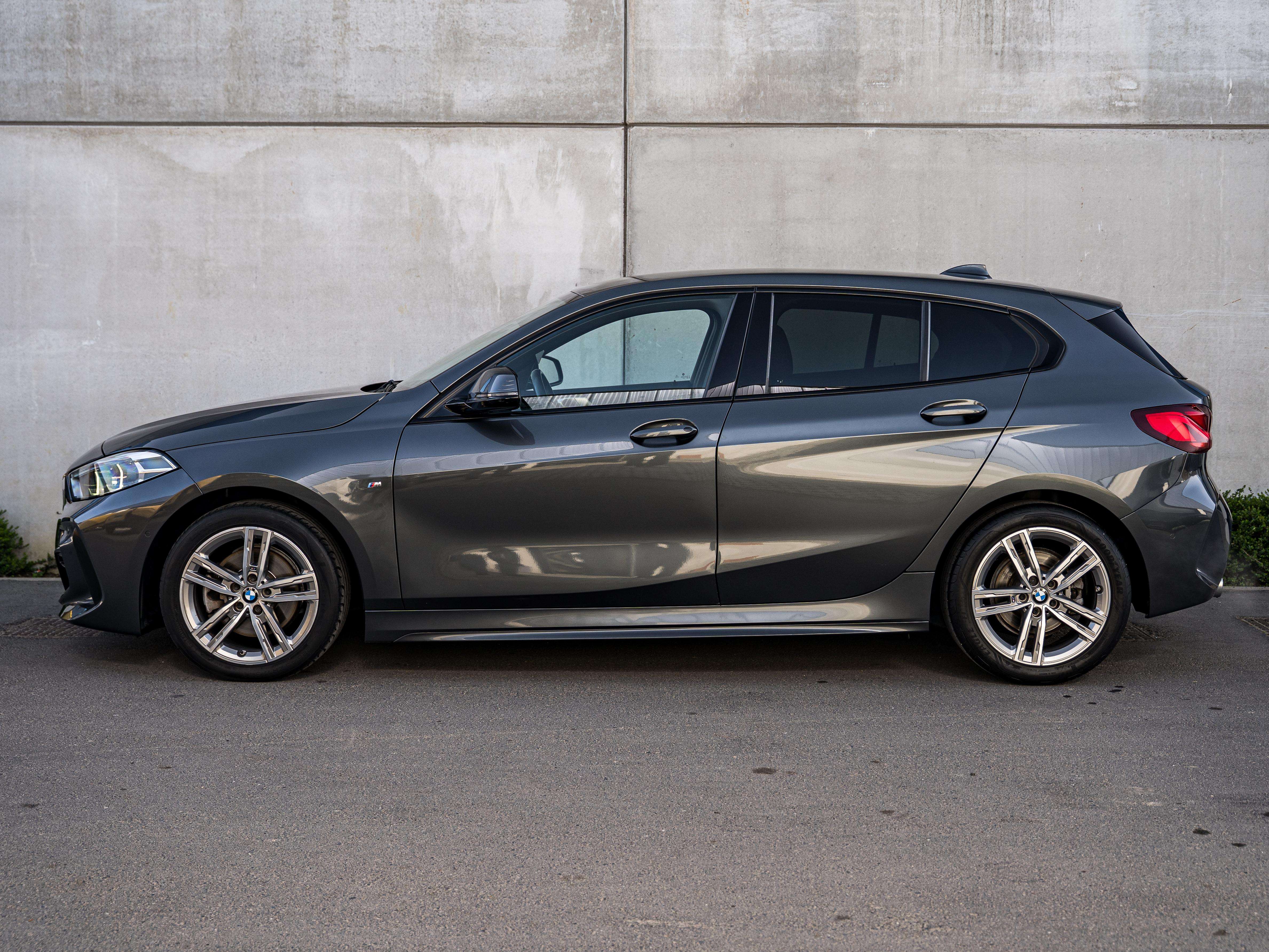 BMW 118 *M-SPORT*VIRTUAL COCKPIT*LINE ASSIST*CUIR*CAMERA*CRUISE CONTROLE*FRONT ASSIST