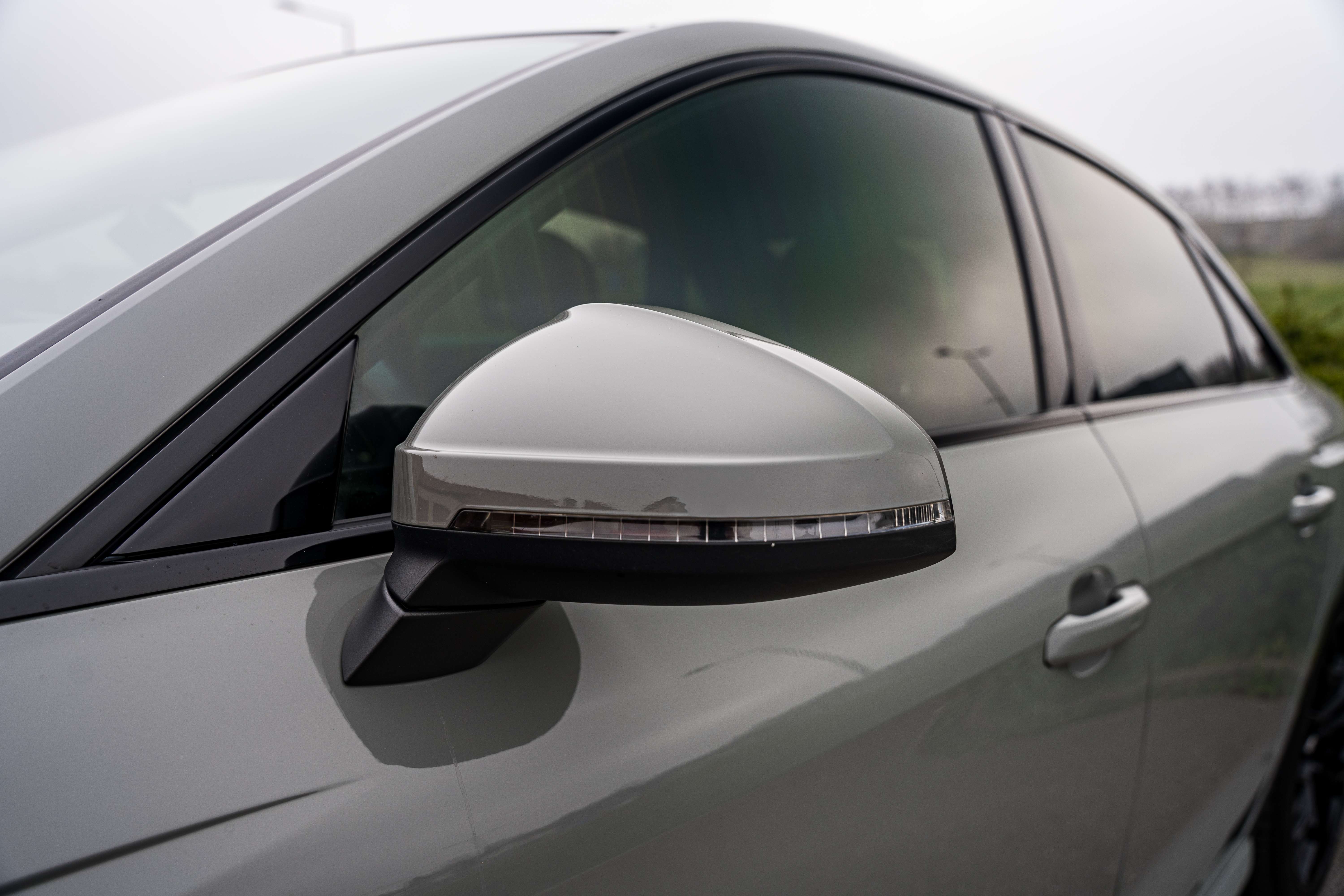 Audi A4 *S-Line*Matrix*Carplay*Virtual Cockpit*CornerLight