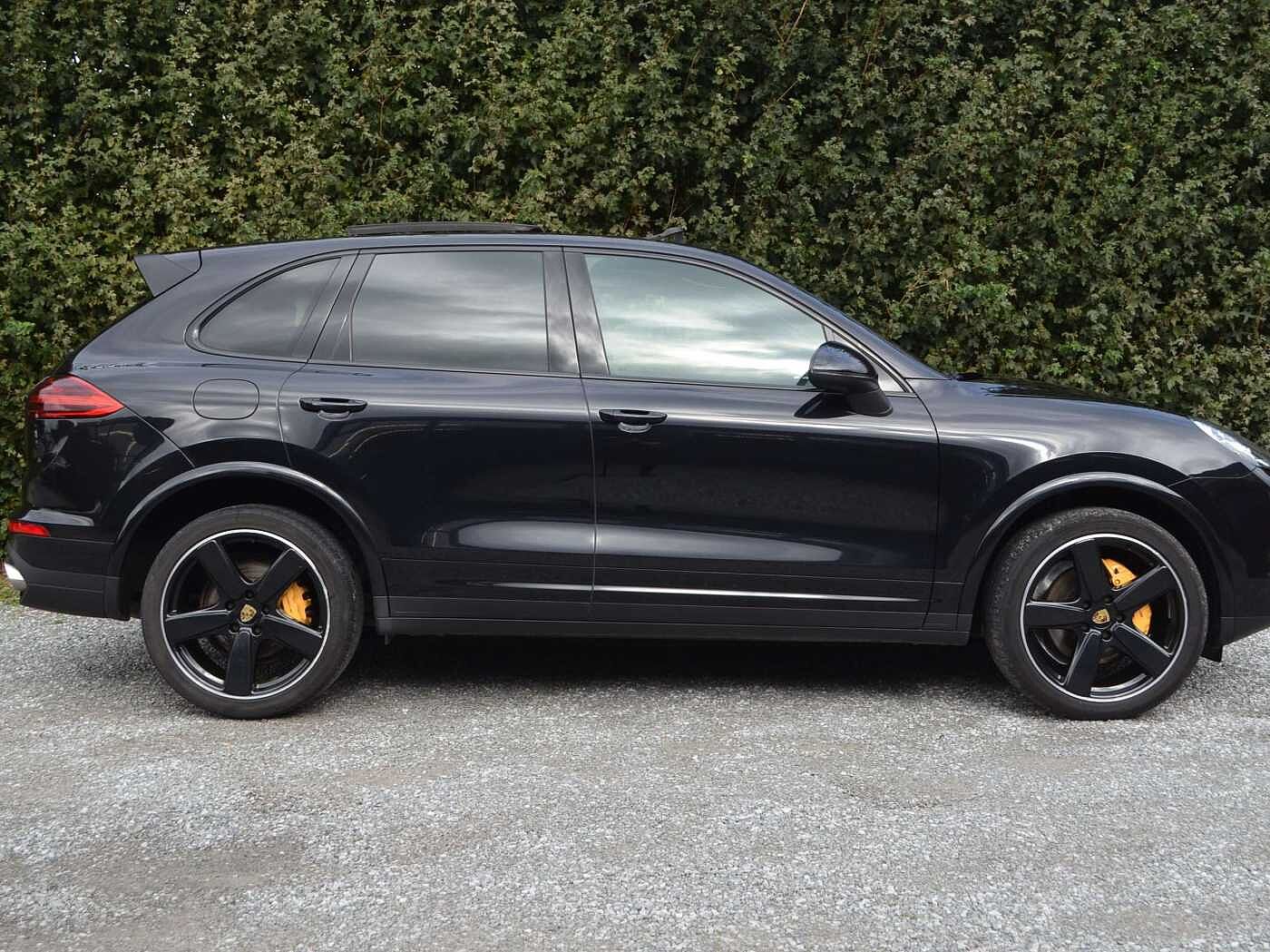 Porsche Cayenne 3,0 Diesel Platinum Edition * PANO * BOSE *21 INCH