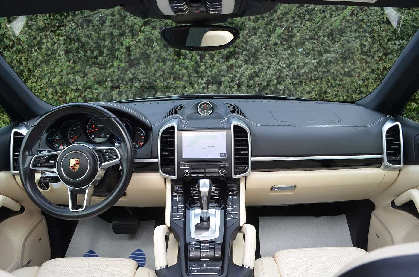 Porsche Cayenne 3,0 Diesel Platinum Edition * PANO * BOSE *21 INCH