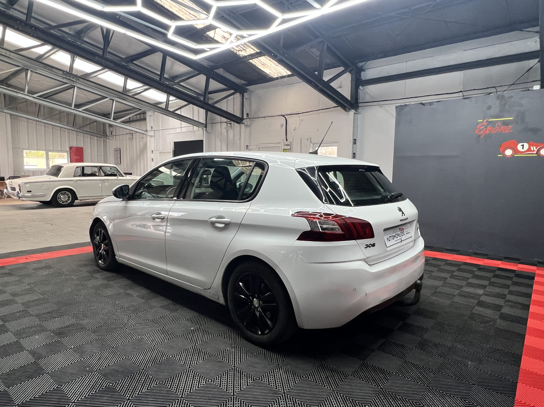 Peugeot 308 1.2 PURETECH ALLURE 130 ch EAT6 6.0 CV