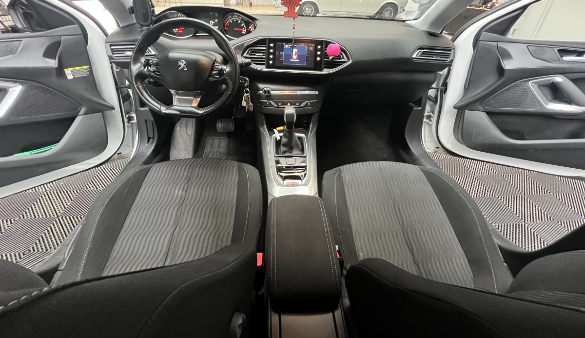 Peugeot 308 1.2 PURETECH ALLURE 130 ch EAT6 6.0 CV