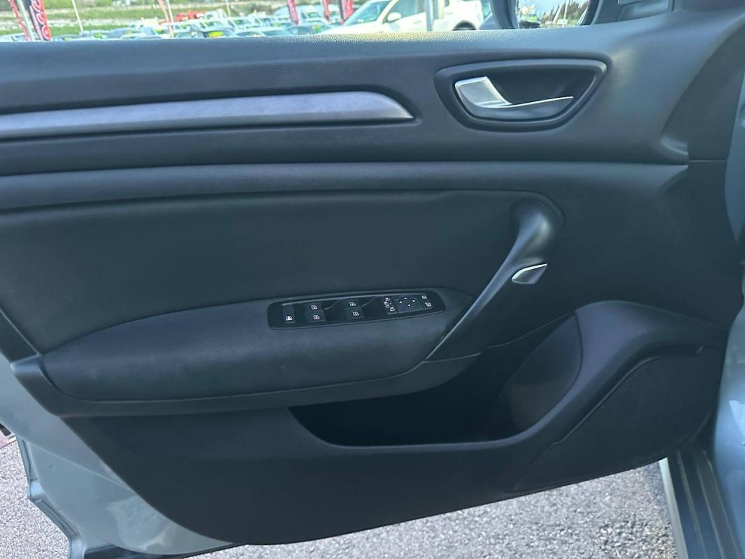 Renault Megane IV Berline Blue dCi 115 - 20 Business