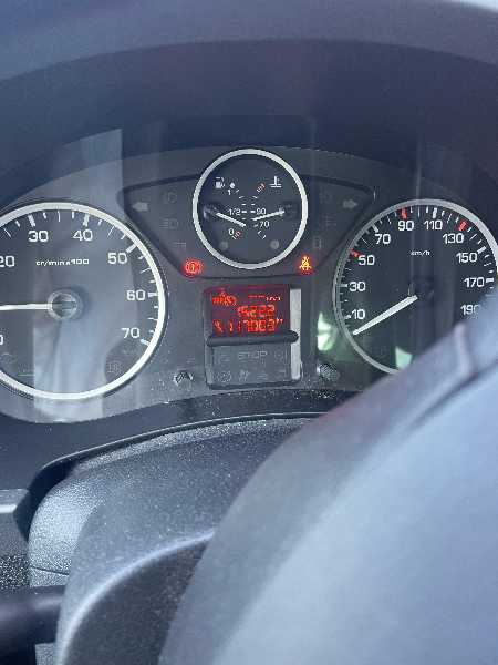 Peugeot Partner Tepee (2) D2 120 MOMENTUM GEARTRONIC 6
