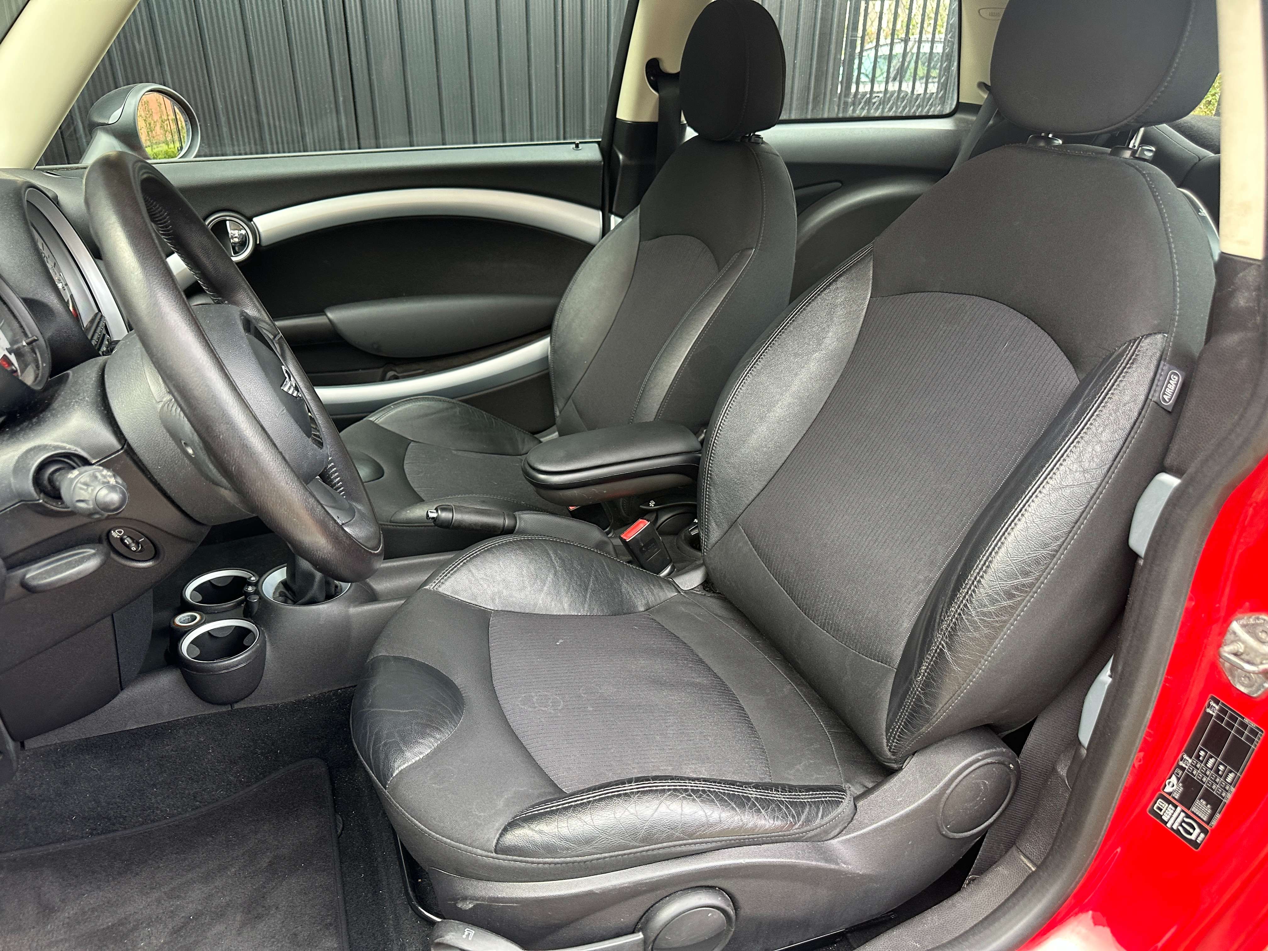 MINI Cooper Mini 1.6i Cooper/Half Leder/Sportst/17"Alu/Garanti