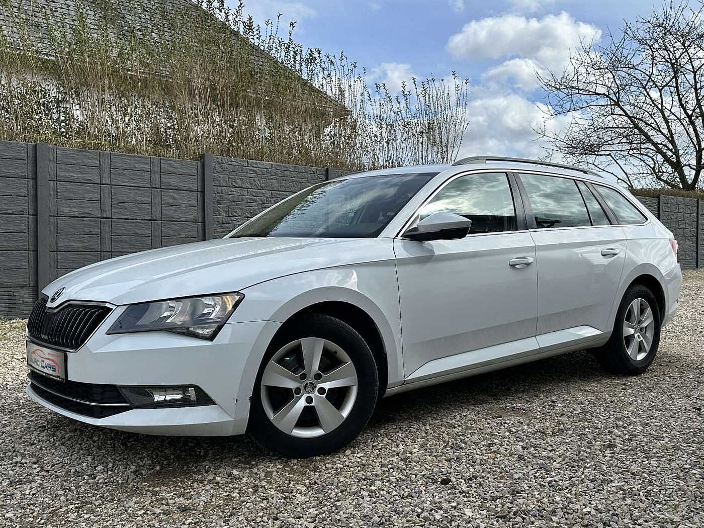 SKODA Superb Combi SW 1.6 CR TDi Ambition CARPLAY/CAMERA/EXPORT