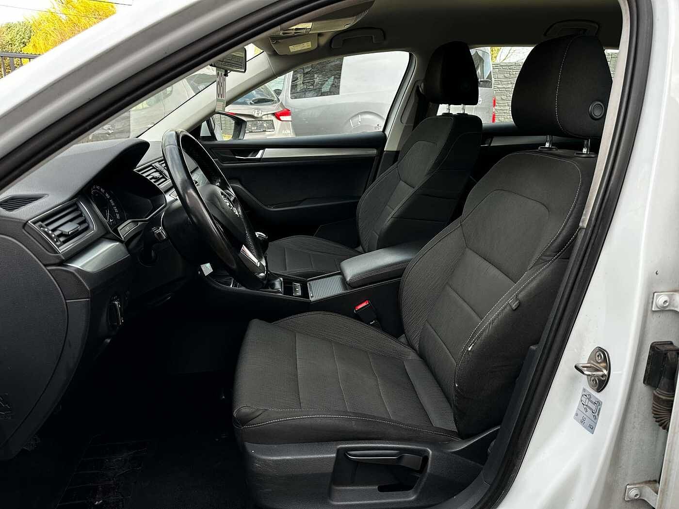 SKODA Superb Combi SW 1.6 CR TDi Ambition CARPLAY/CAMERA/EXPORT