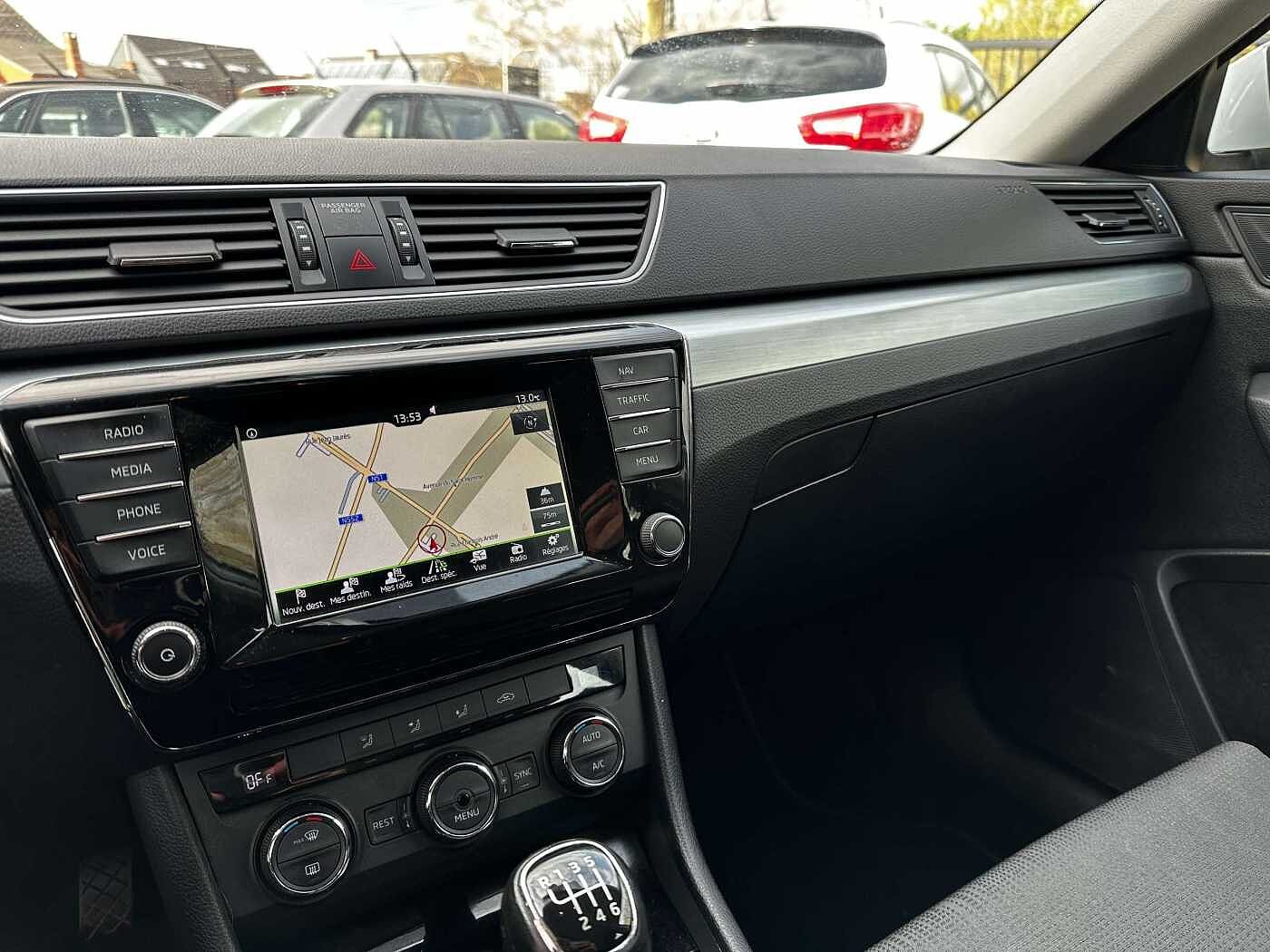 SKODA Superb Combi SW 1.6 CR TDi Ambition CARPLAY/CAMERA/EXPORT