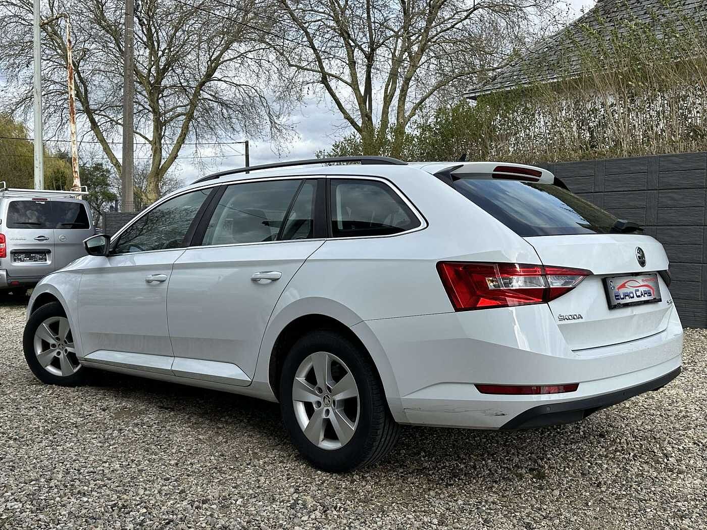 SKODA Superb Combi SW 1.6 CR TDi Ambition CARPLAY/CAMERA/EXPORT