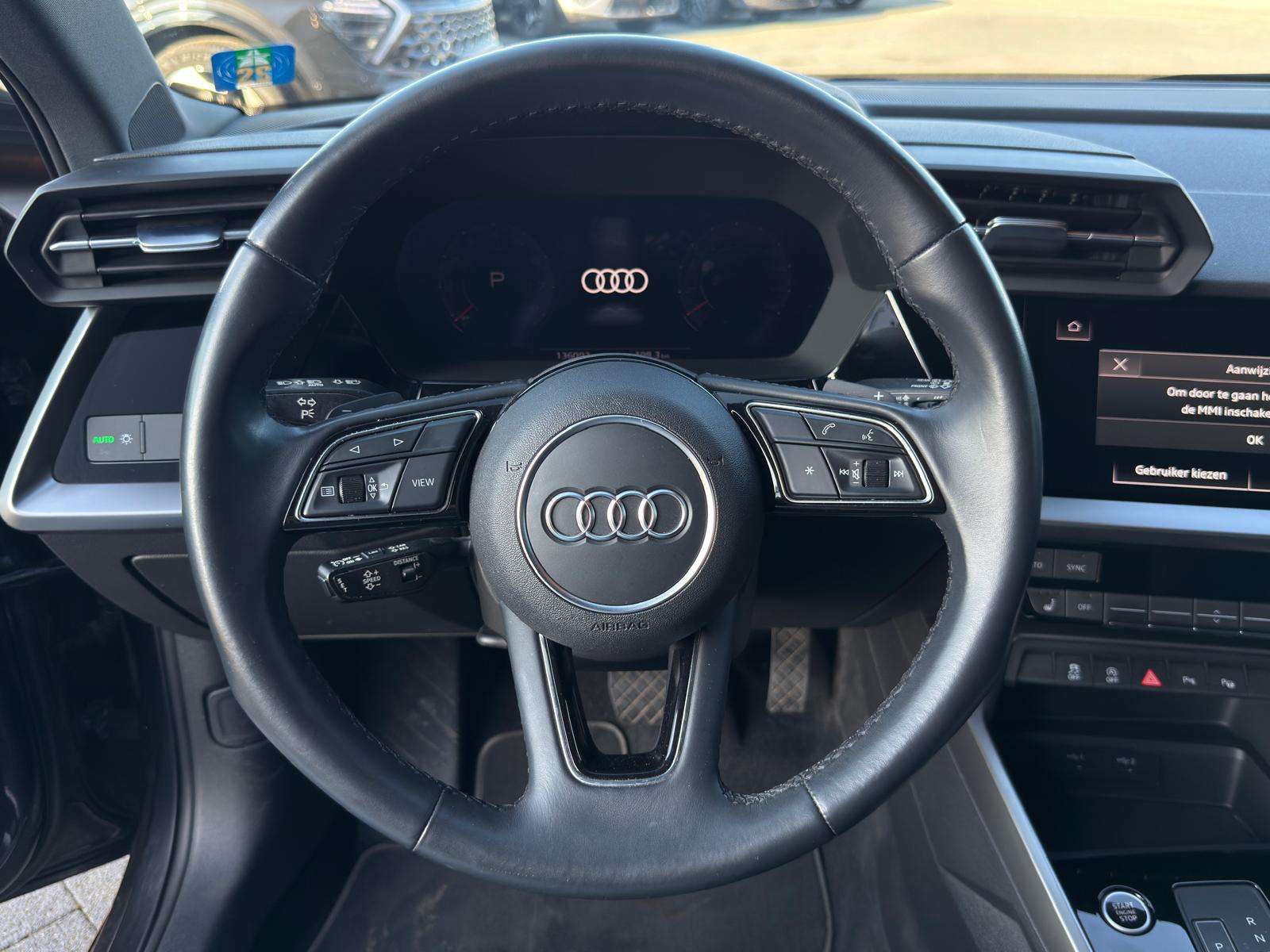 Audi A3 30 TSI 5 deurs S-Tronic Sport Line Leder  !!!