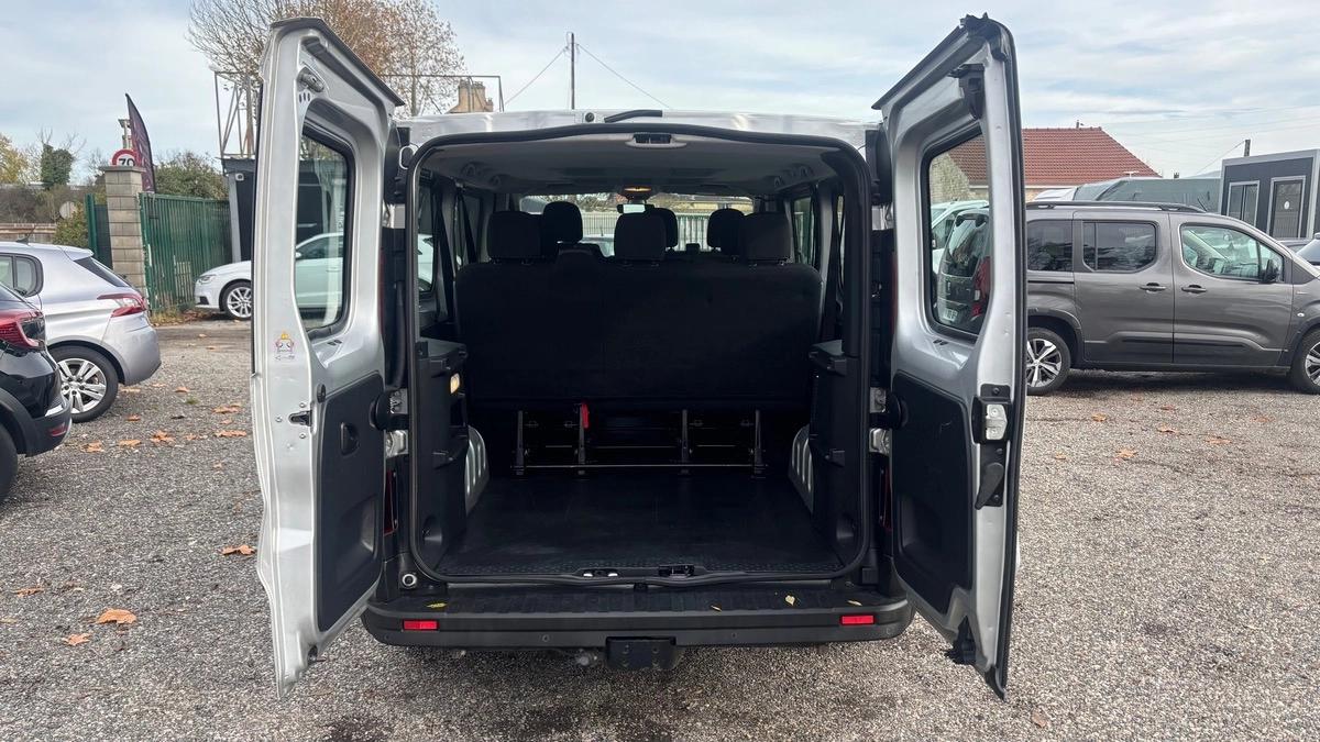 Opel Vivaro combi 9 places 1.6 CDTI 120cv BVM6 BI TURBO ! L2 Bon état général