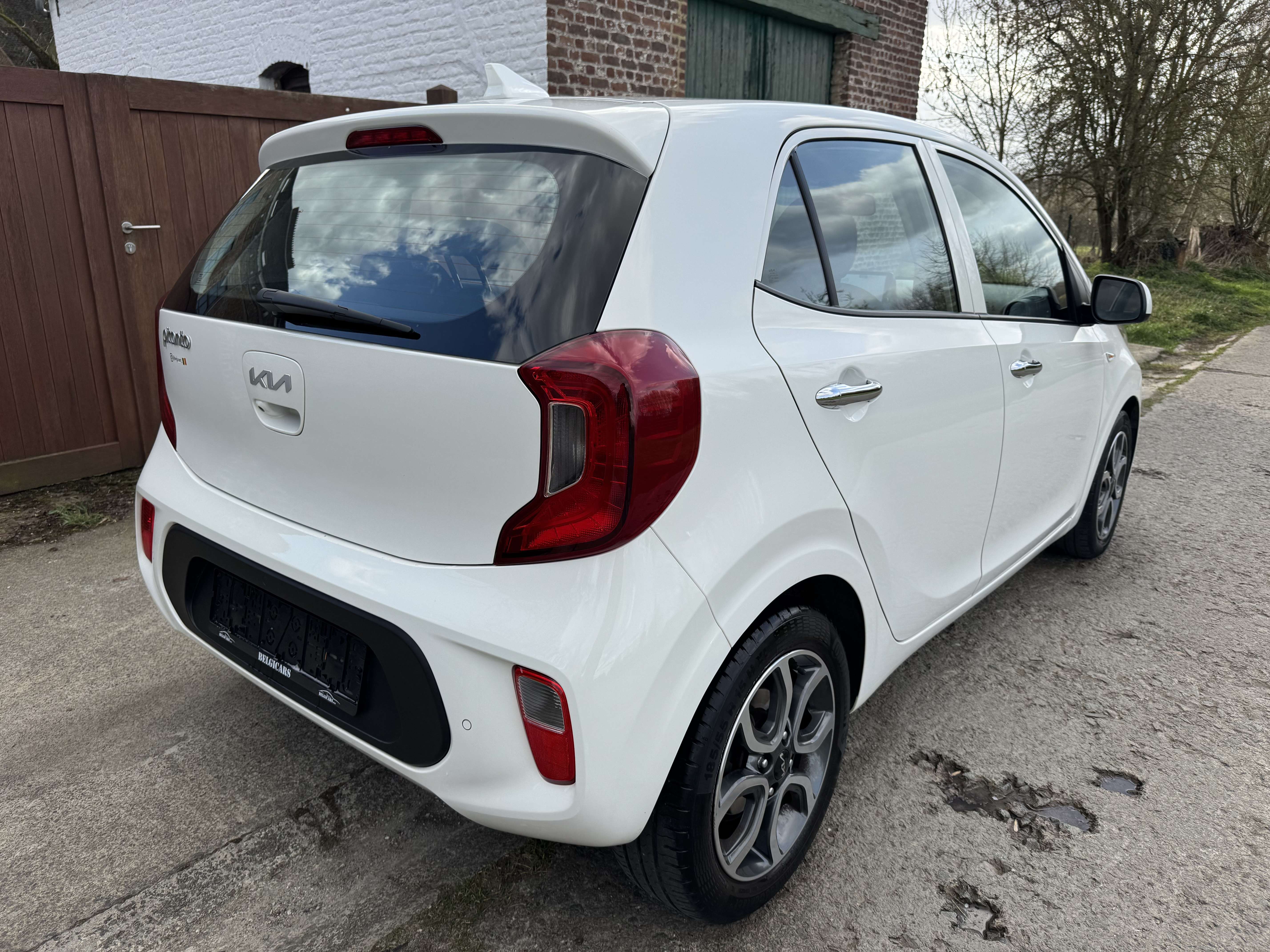Kia Picanto 1.0i ISG *BTE AUTO*CAM*CARPLAY*GARANTIE*
