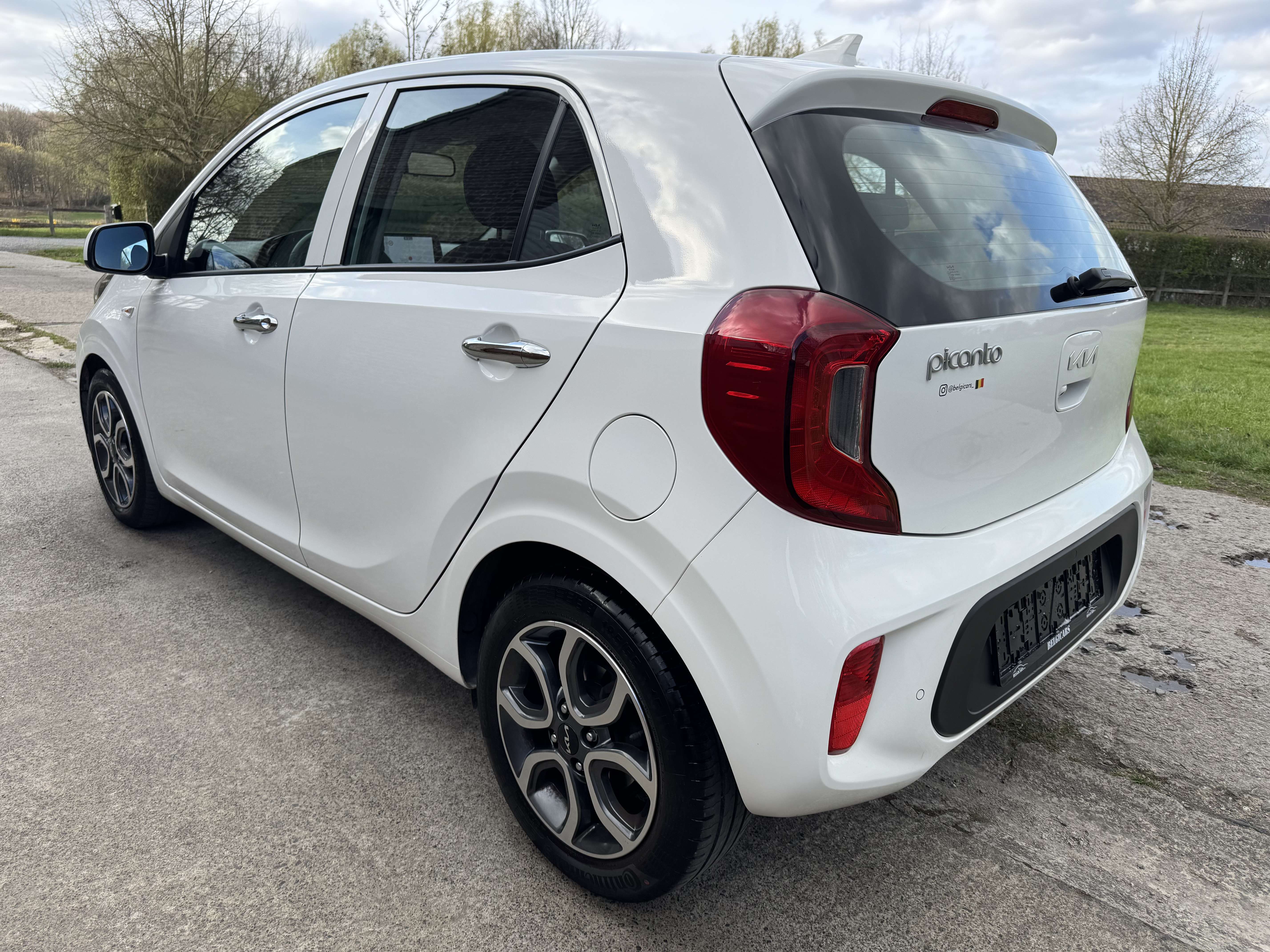 Kia Picanto 1.0i ISG *BTE AUTO*CAM*CARPLAY*GARANTIE*