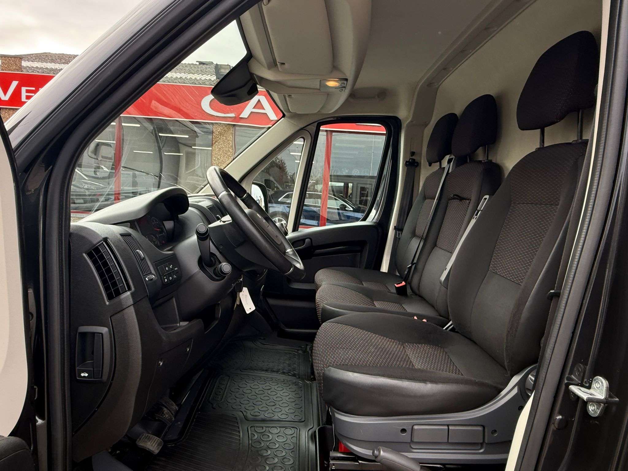 Peugeot Boxer 2.2 HDI 165CV UTILITAIRE GPS CAMERA