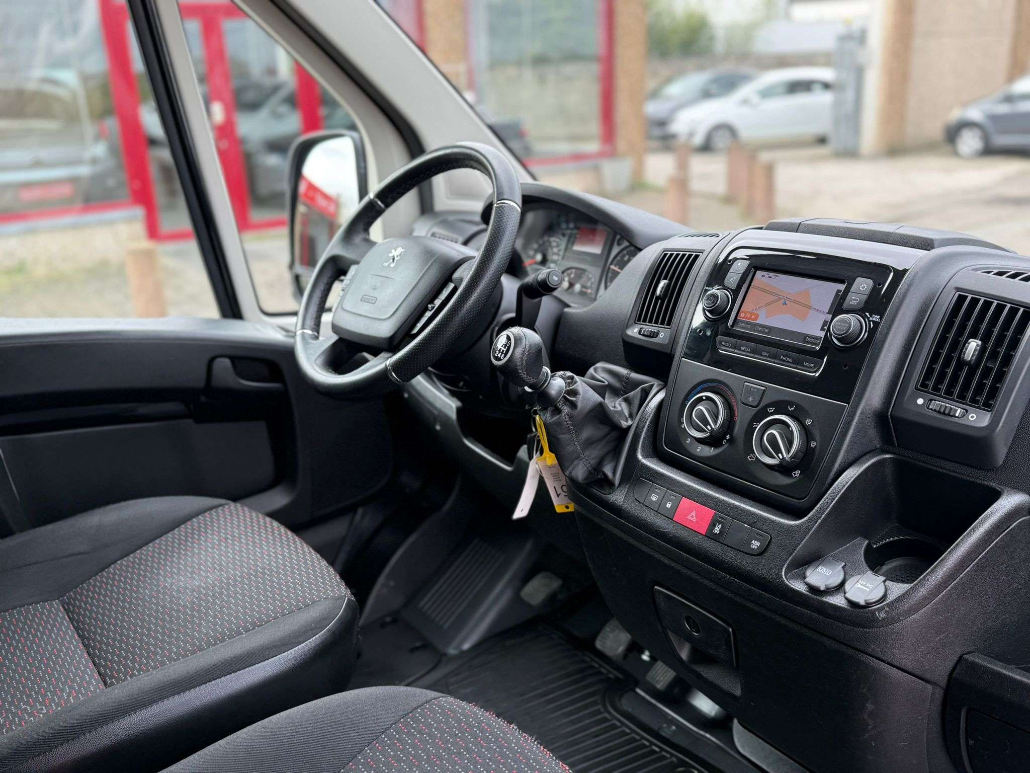 Peugeot Boxer 2.2 HDI 165CV UTILITAIRE GPS CAMERA