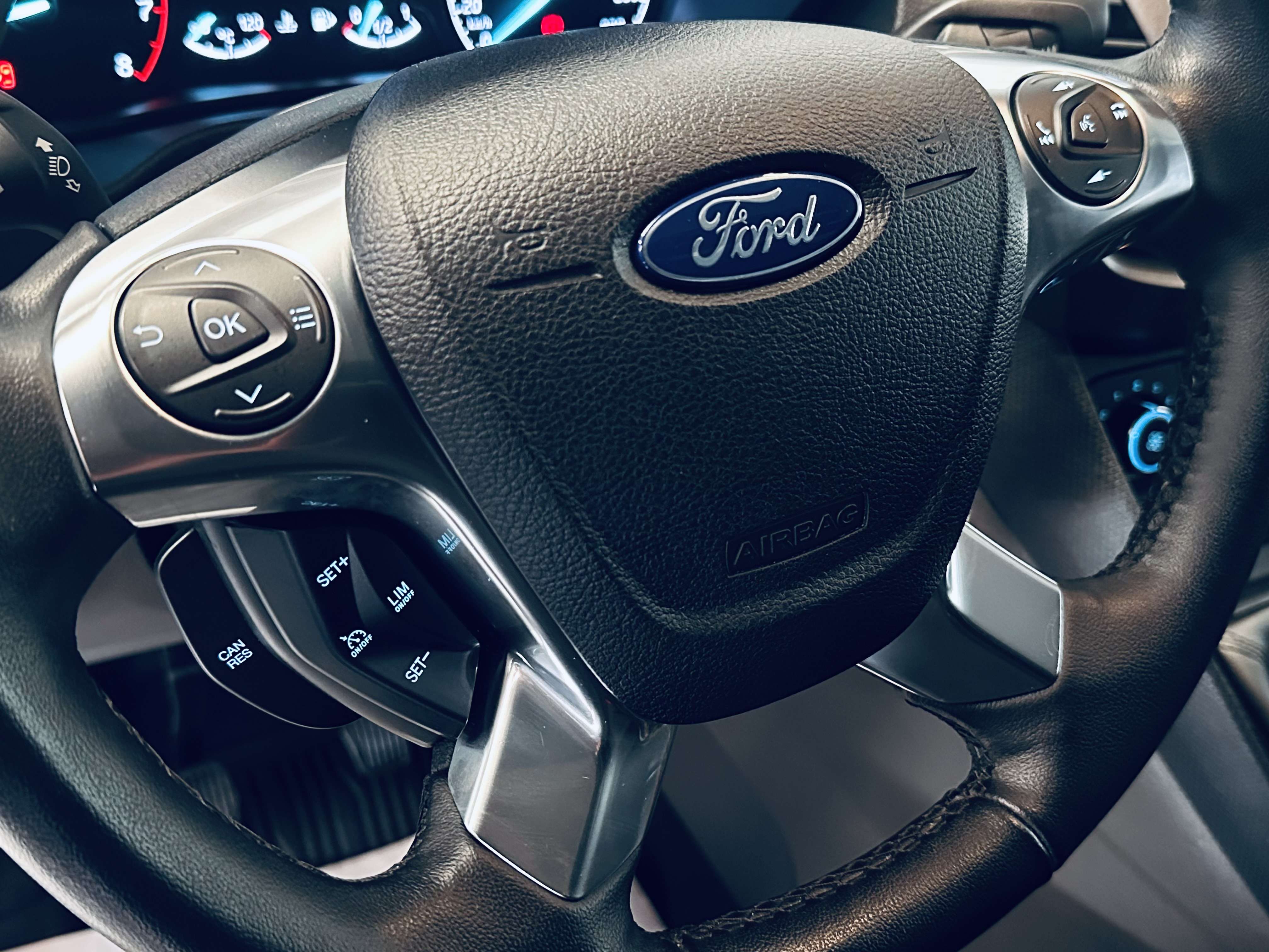 Ford Transit Connect 1.0 *34.268KM* 3 PLACES PDC CLIM LIM BLUETOOTH
