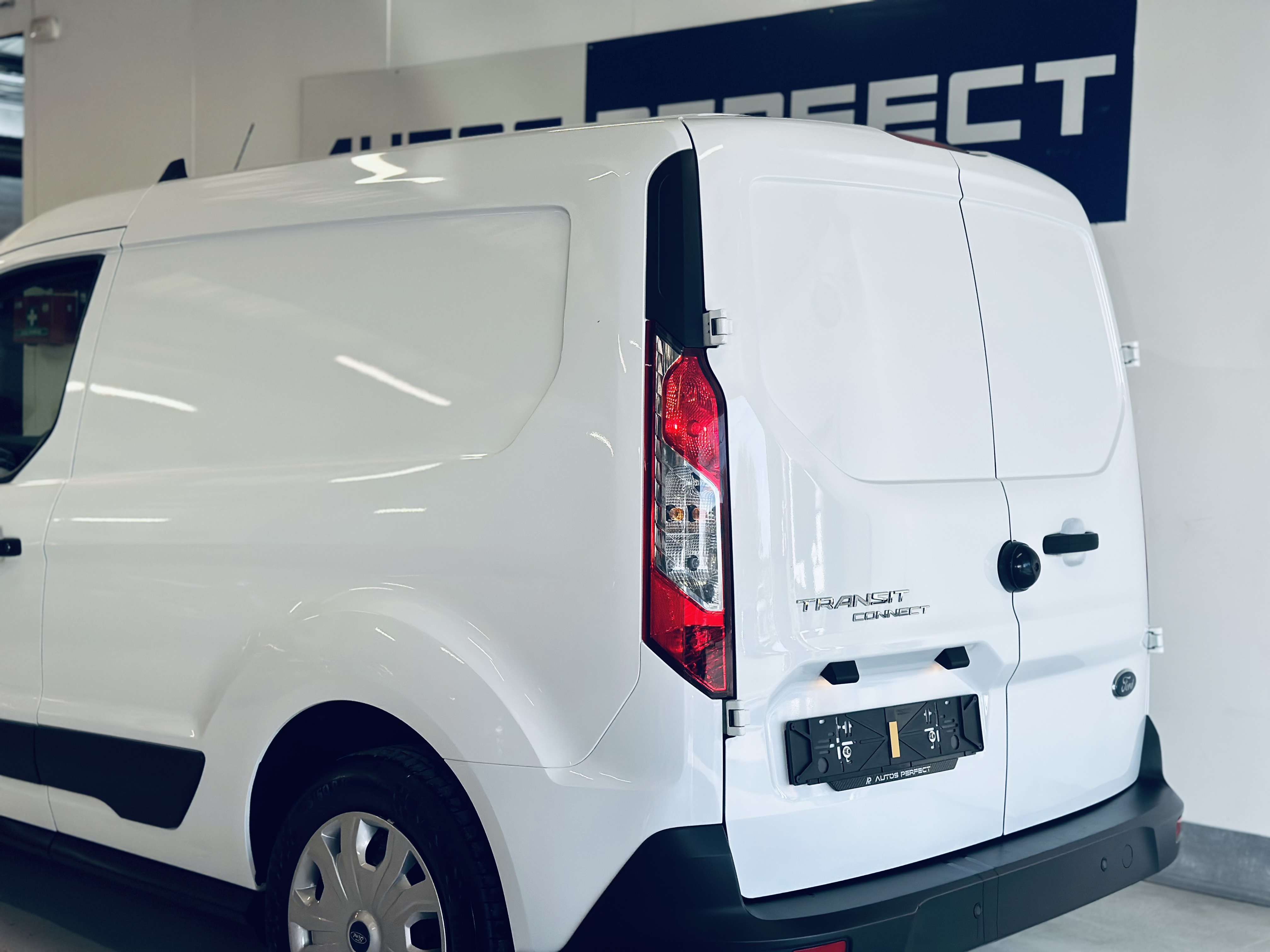 Ford Transit Connect 1.0 *34.268KM* 3 PLACES PDC CLIM LIM BLUETOOTH