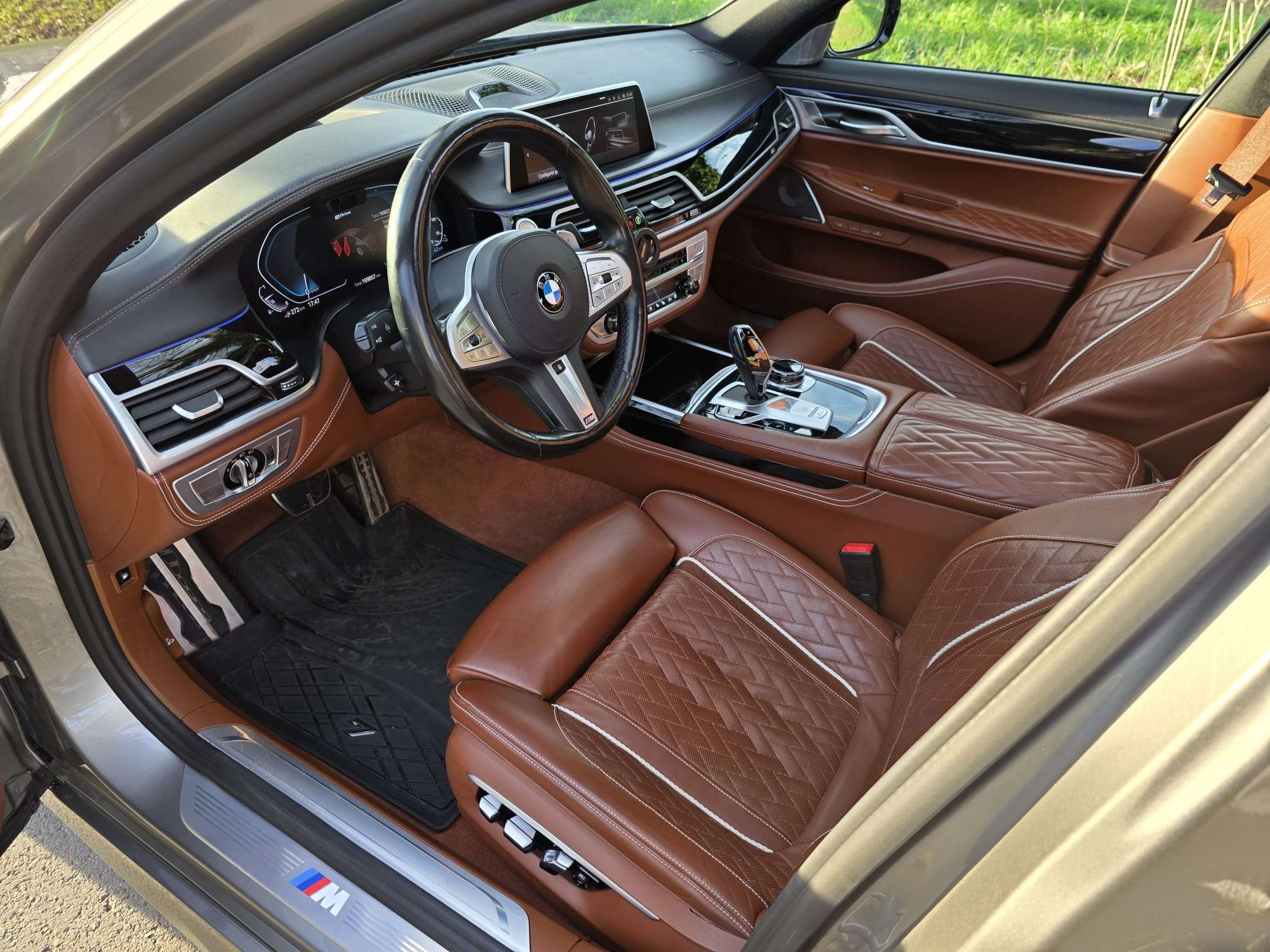 BMW 745 745eAS PHEV OPF - Full Option