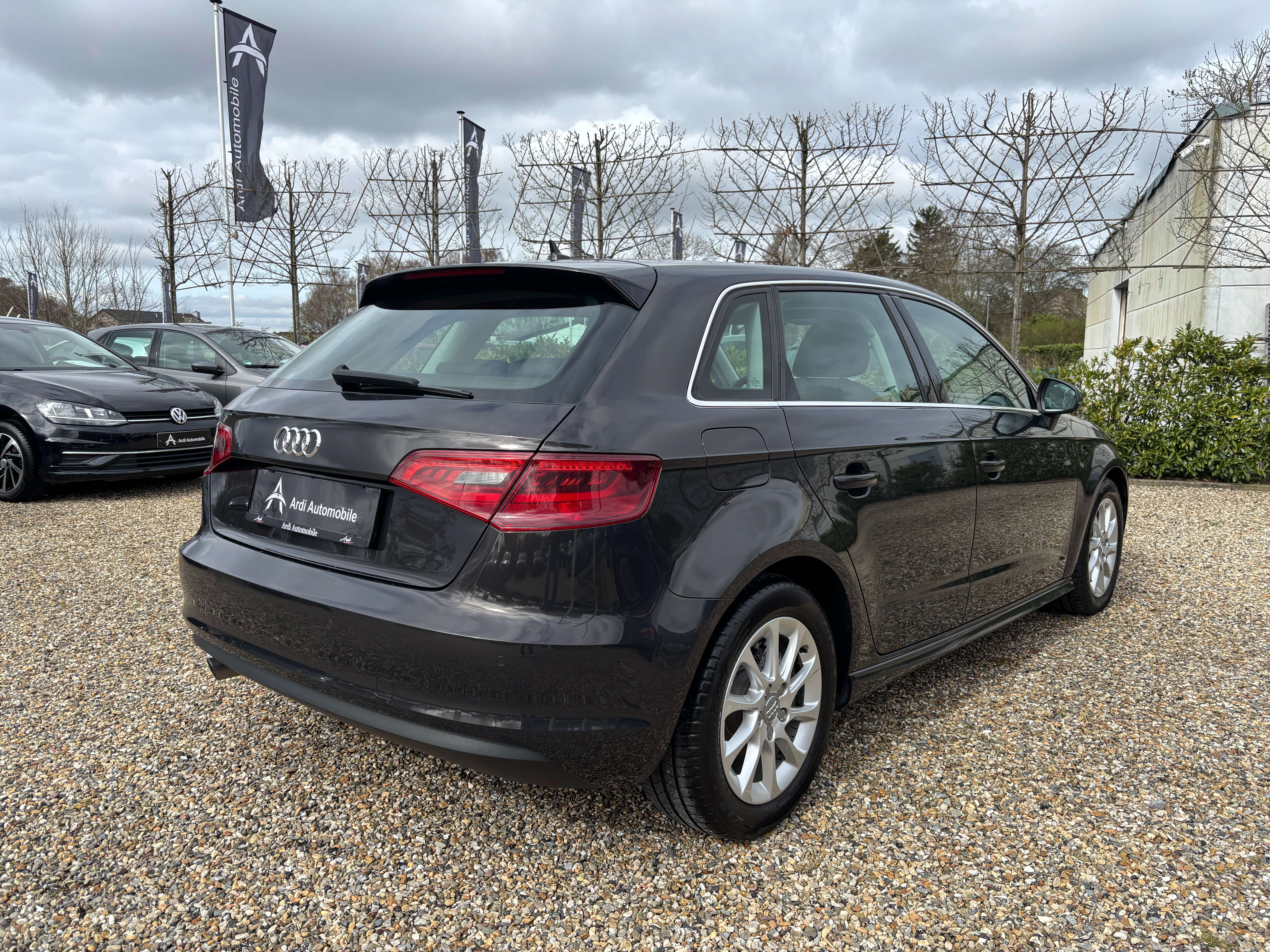 Audi A3 Sportback 1.6 TDi *SIEGE CHAUFF*XENON*GARANTIE*