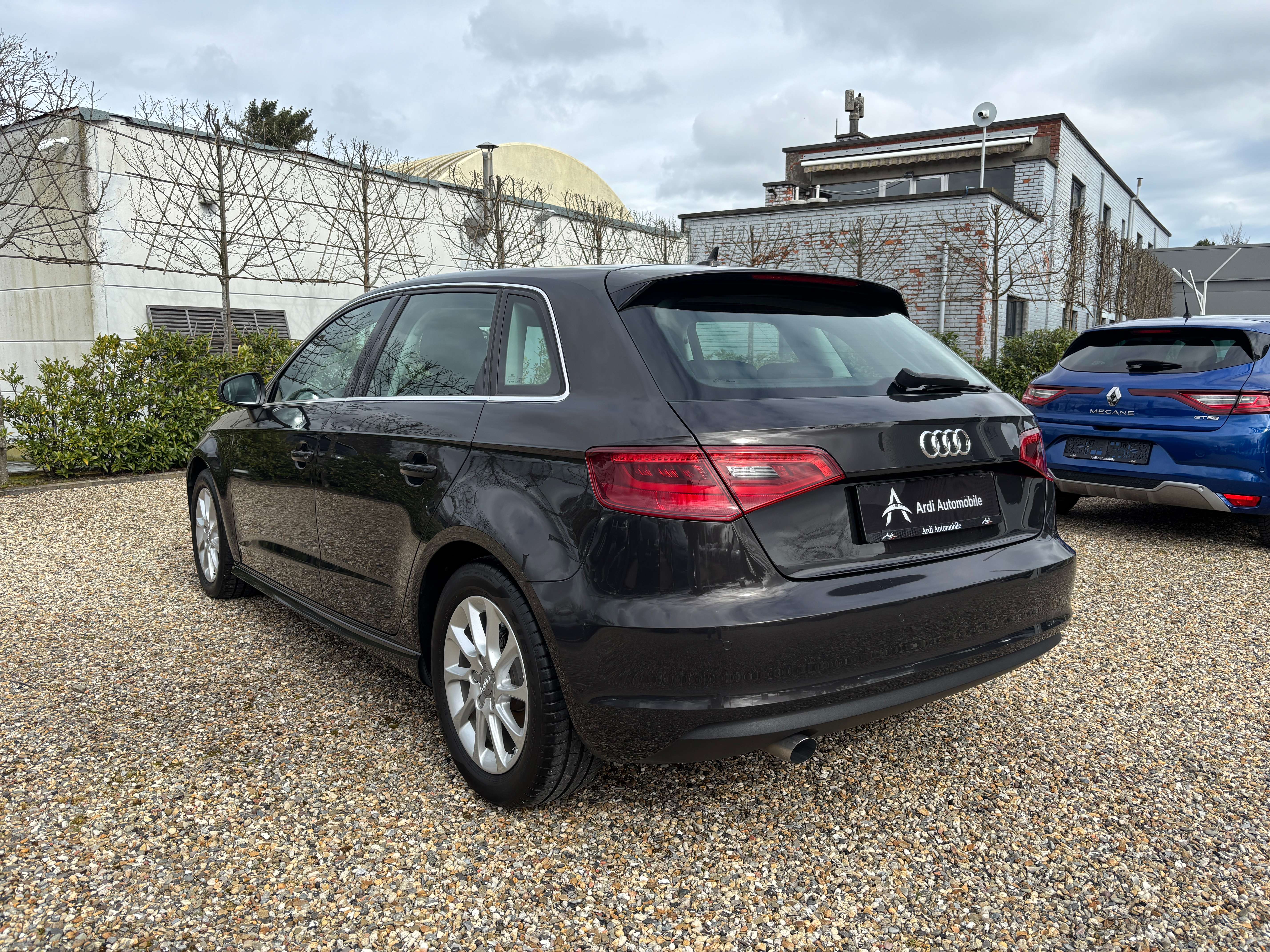 Audi A3 Sportback 1.6 TDi *SIEGE CHAUFF*XENON*GARANTIE*