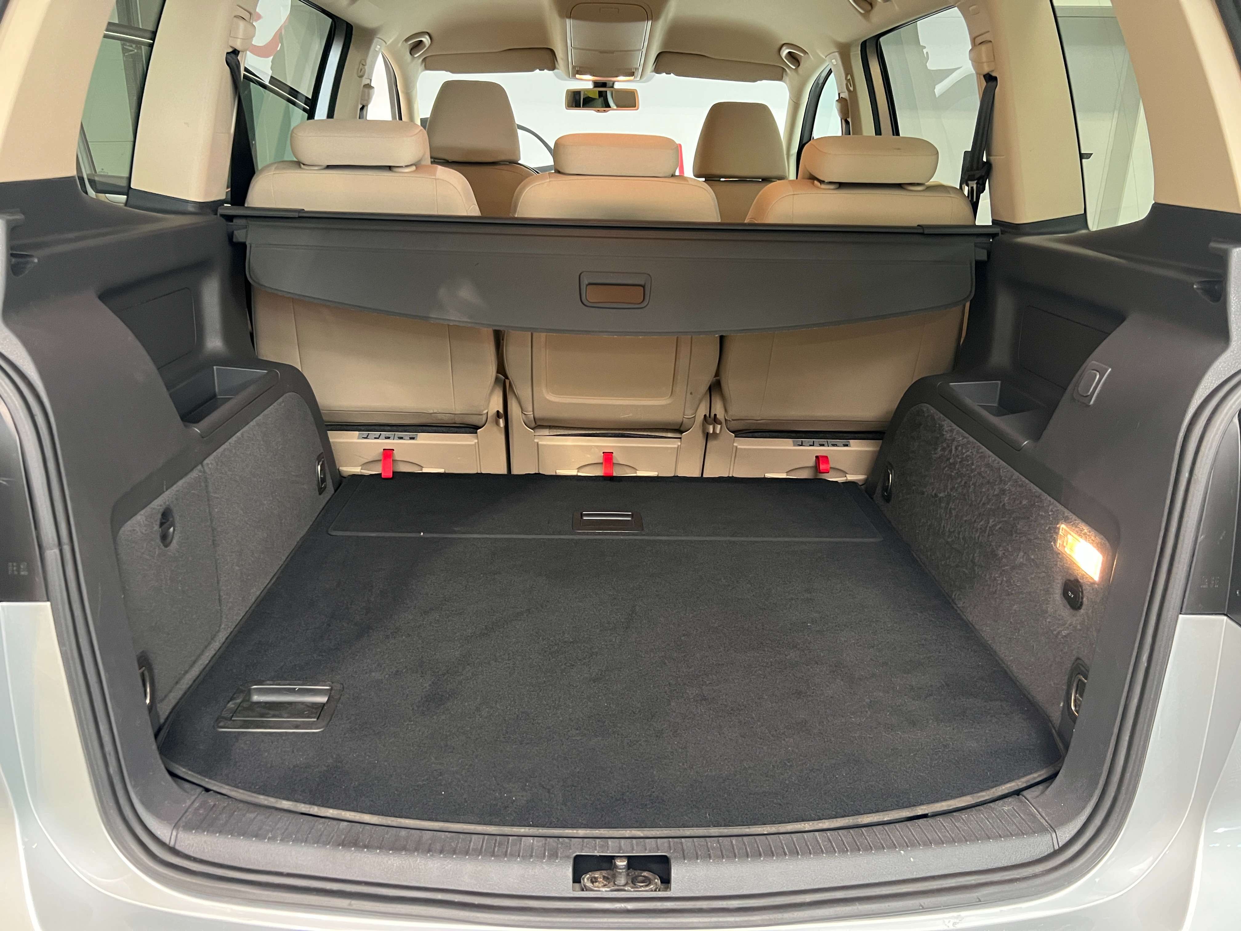 Volkswagen Touran 1.4 TSI Highline DSG/CLIM AUTO/ PDC AV+ARR+CAM/