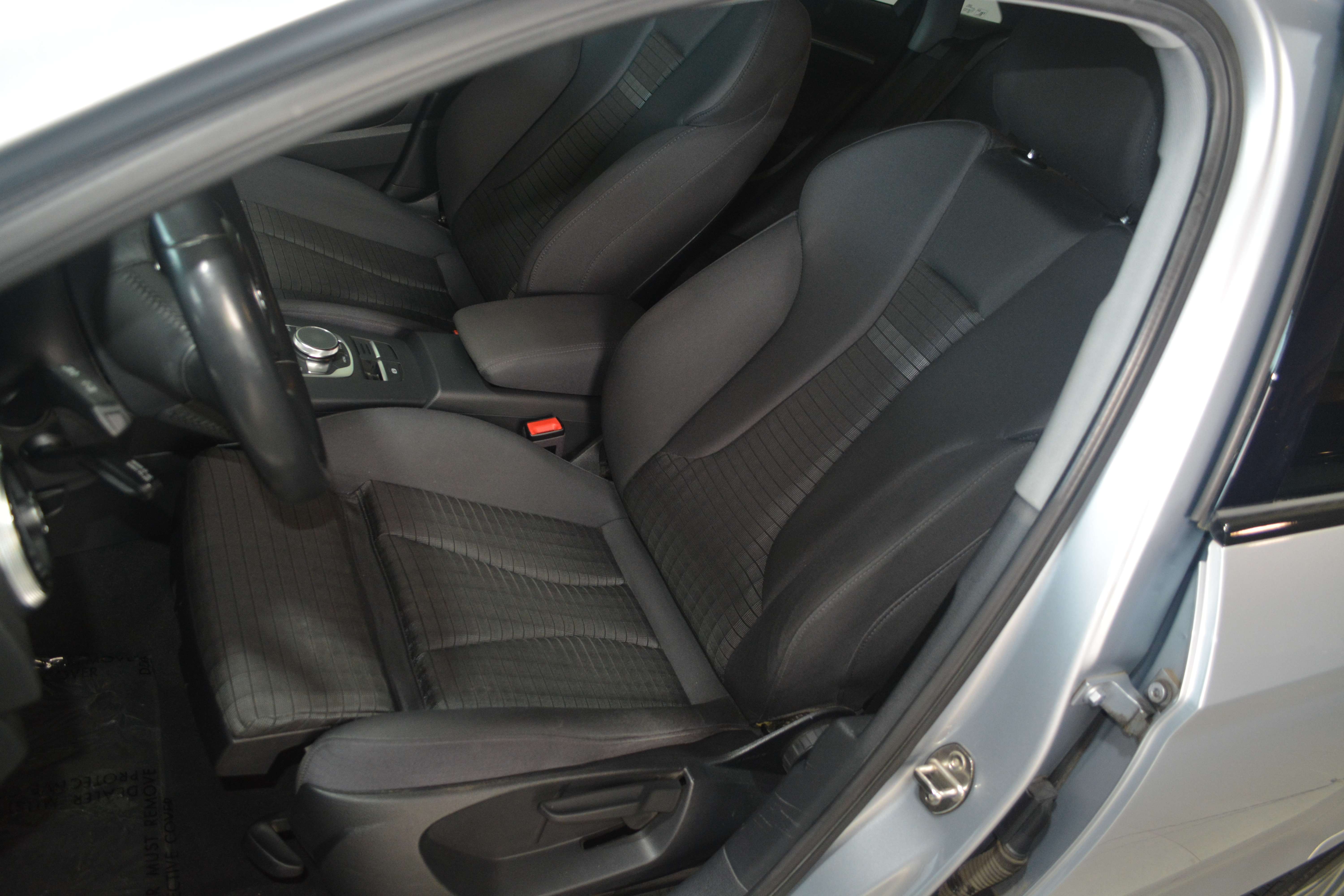 Audi A3 A3 1.0 TFSI S-LINE / S tronic / LIMOUSINE / NAVI