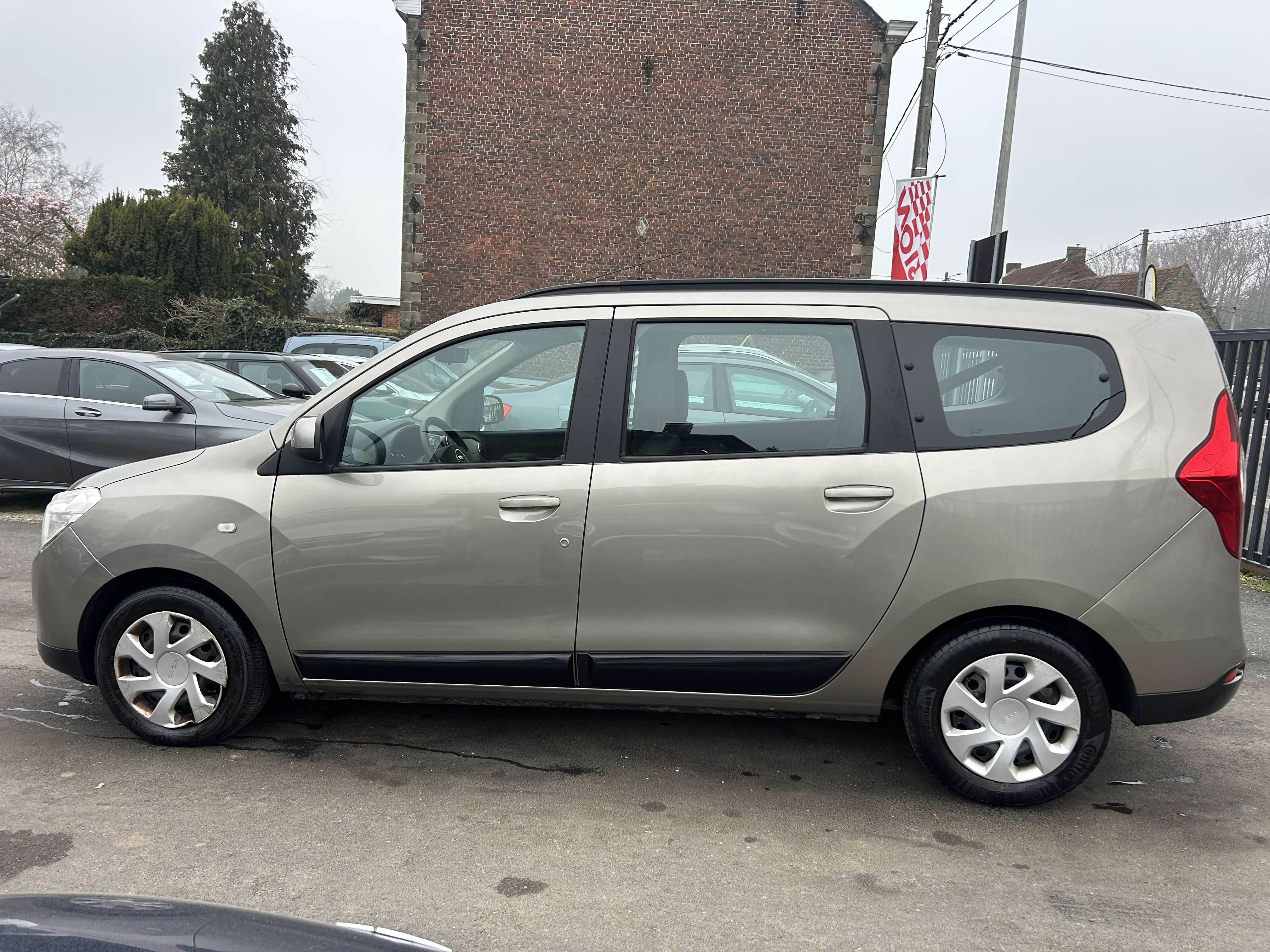 Dacia Lodgy 1.5dCi 1er proprio 7 PLACES***CLIM/GPS/CAPTEURS***