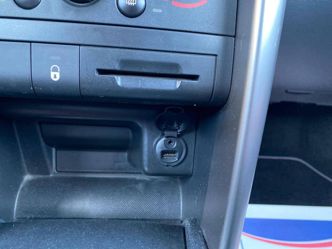 Peugeot 207 1.6 VTi 16v Série 64