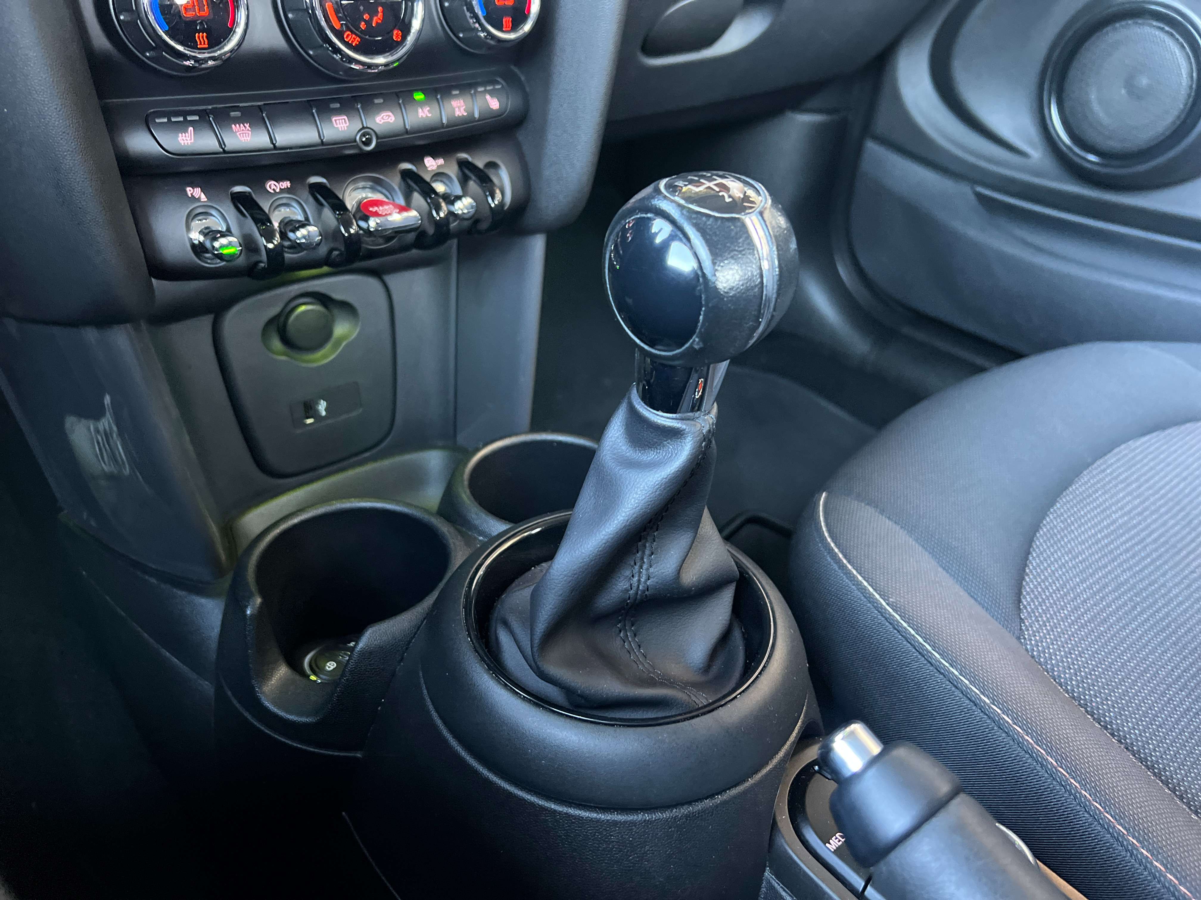 MINI One 1.5i 102cv 6vit (12 mois de garantie)