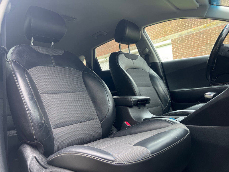 Kia NIRO 1.6 GDI 105CH ISG + ELECTRIQUE 43.5CH PREMIUM DCT6