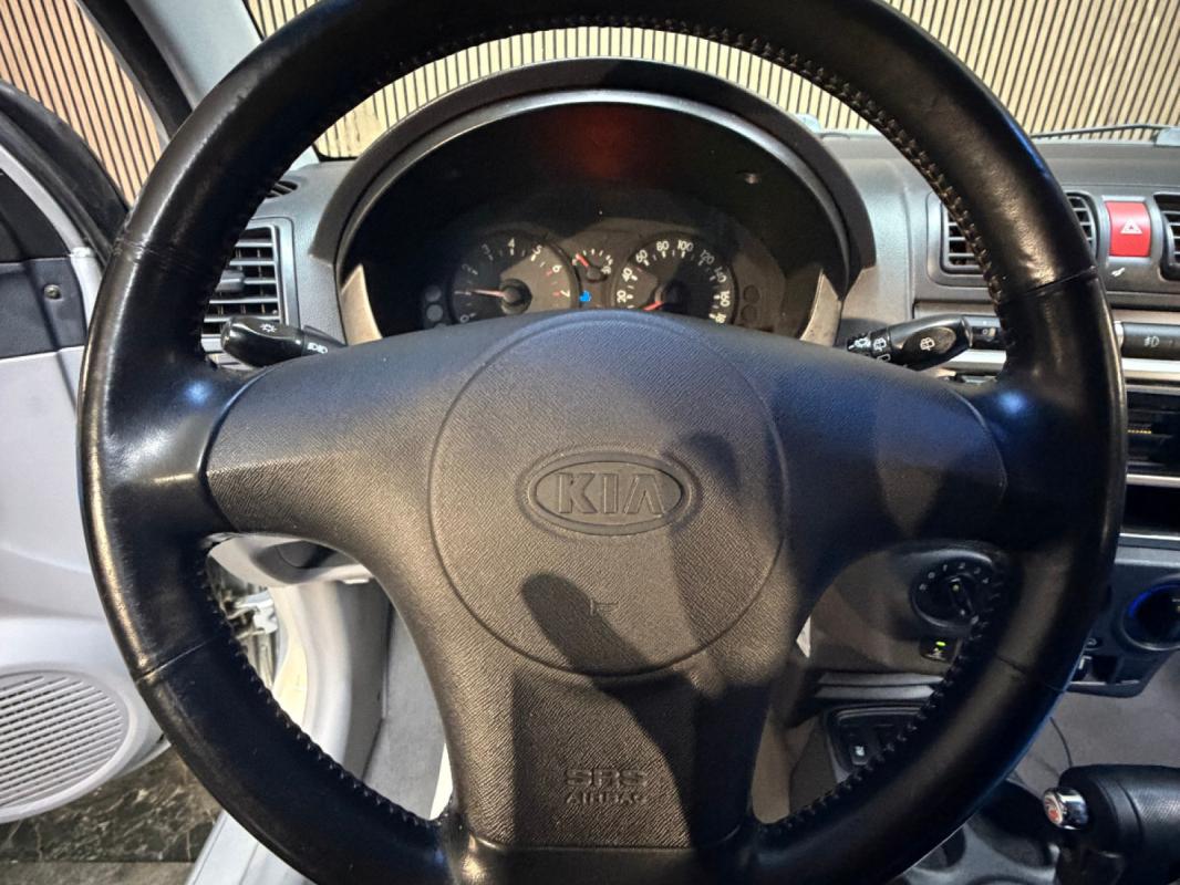 Kia Picanto 1.1 EX 4pl A