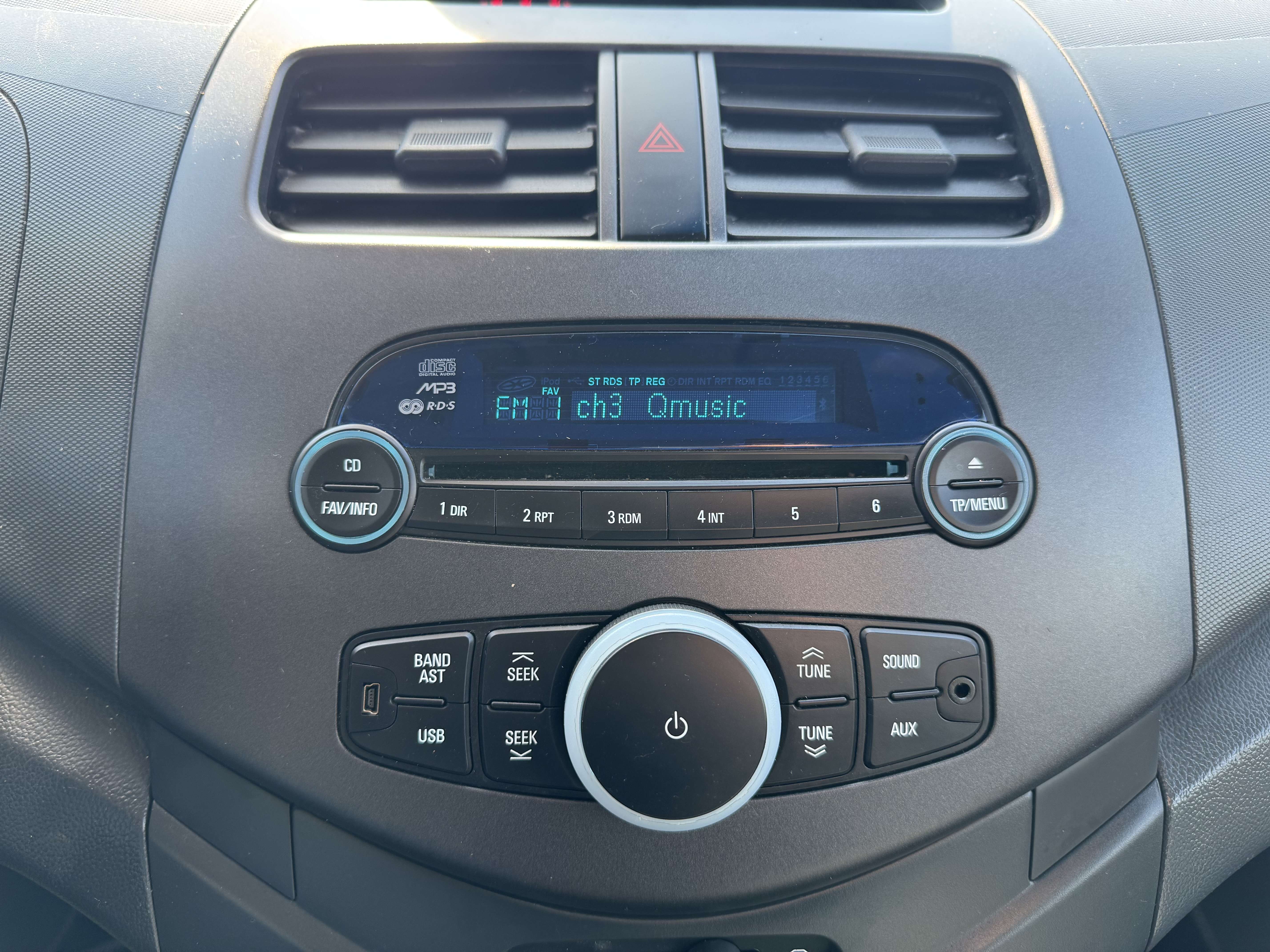 Chevrolet Spark 1.0i LS / GARANTIE / AIRCO / RADIO / USB / CD