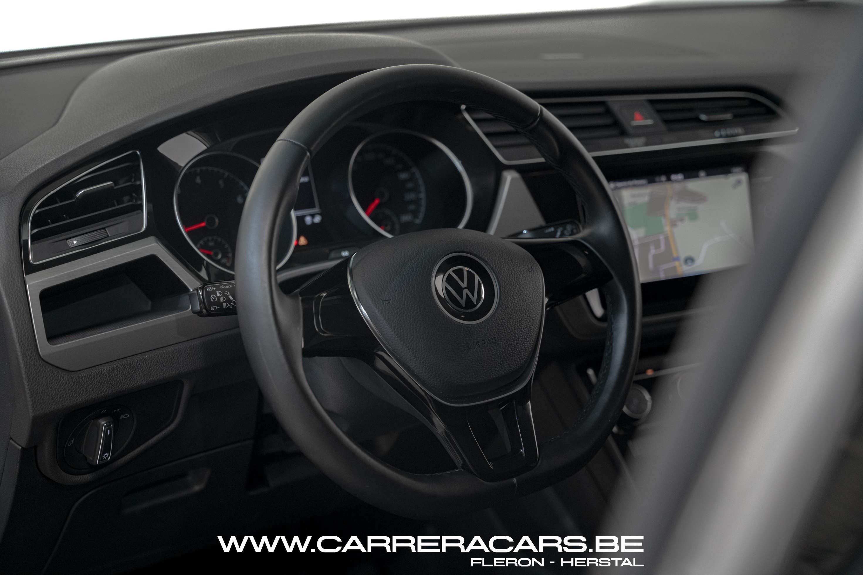 Volkswagen Touran 1.5 TSI Highline R-Line*|PDC*NAVI*CRUISE*ATTELAGE
